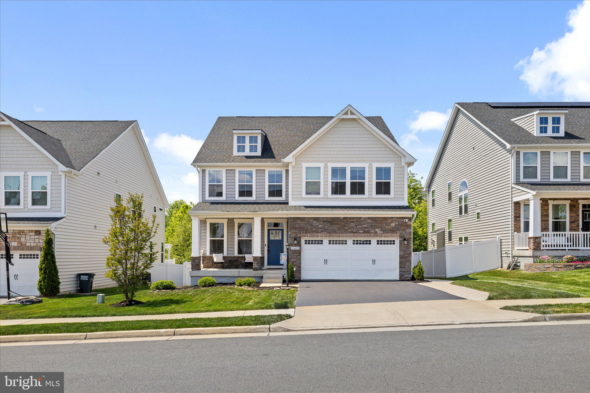 MAY'S QUARTER - Residential