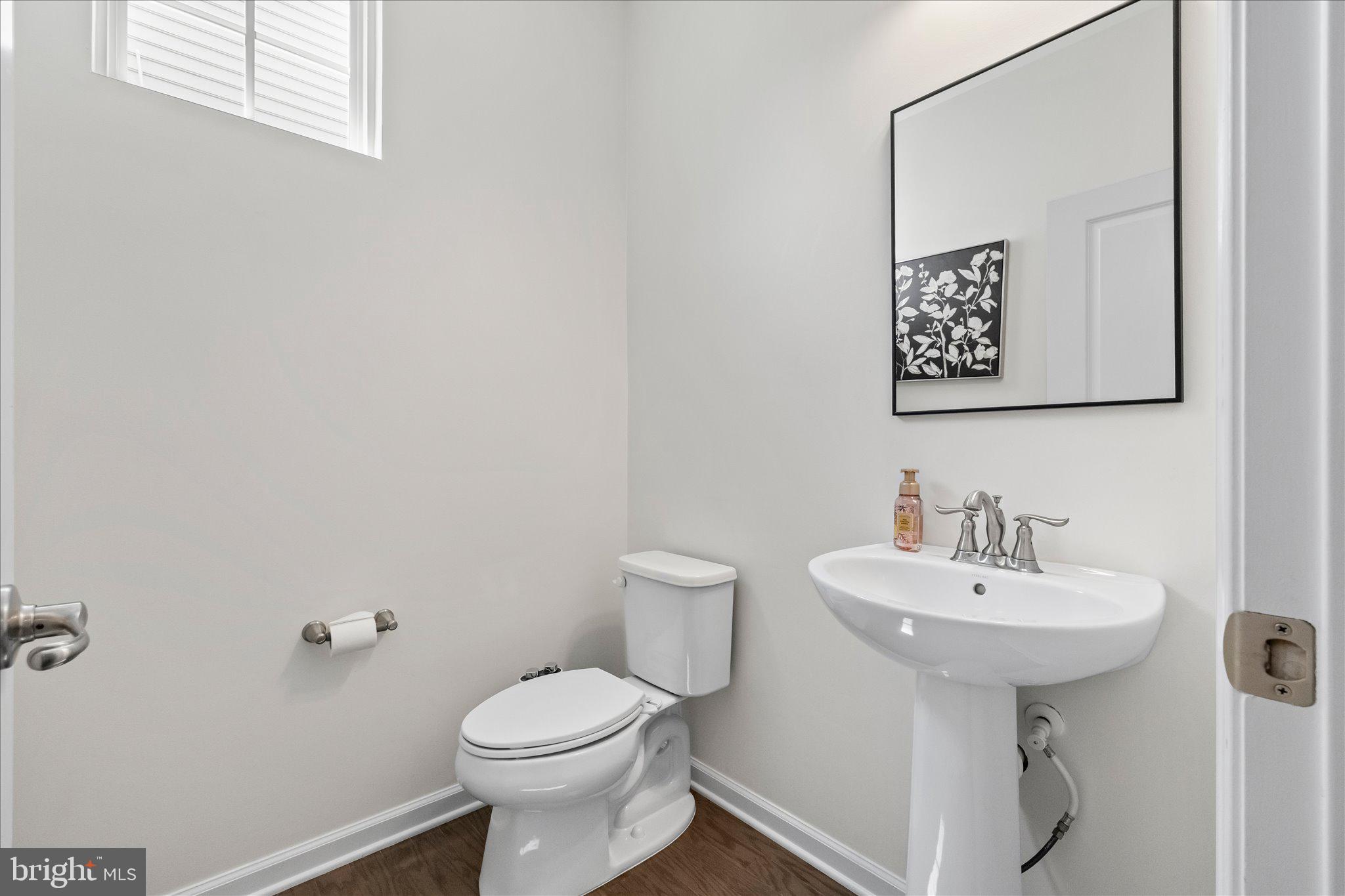 MAY'S QUARTER - Residential