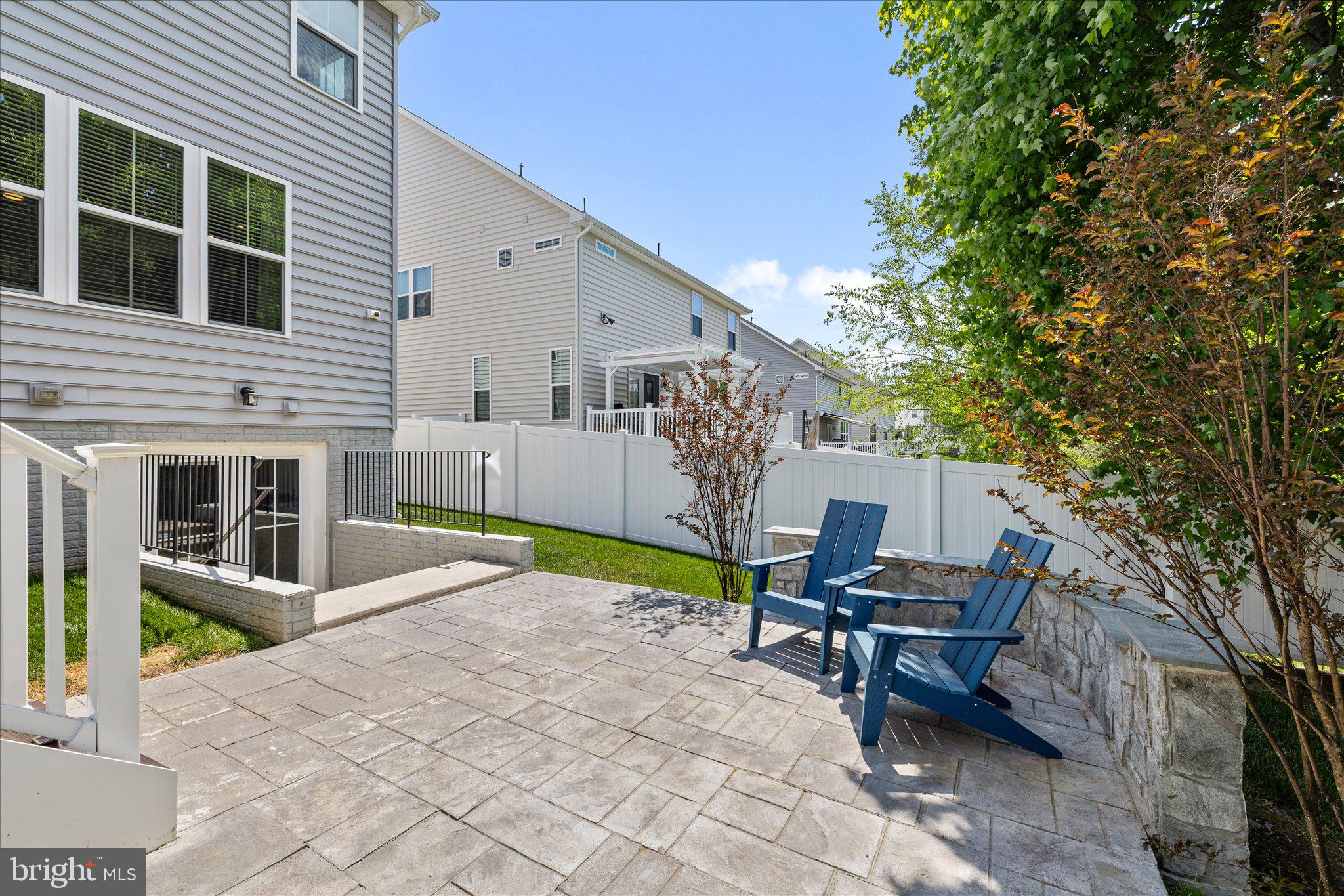 MAY'S QUARTER - Residential