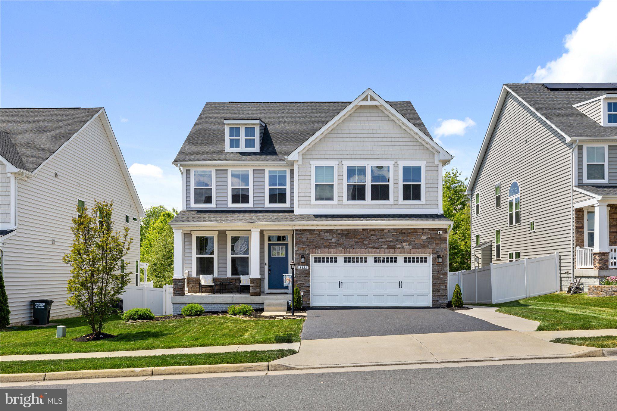 MAY'S QUARTER - Residential