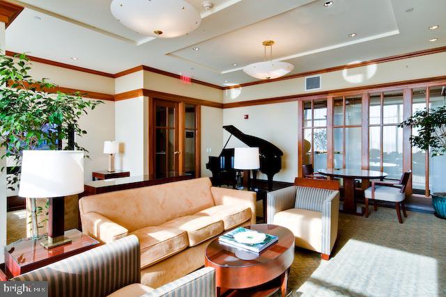 AVENUE OF THE ARTS - Residential