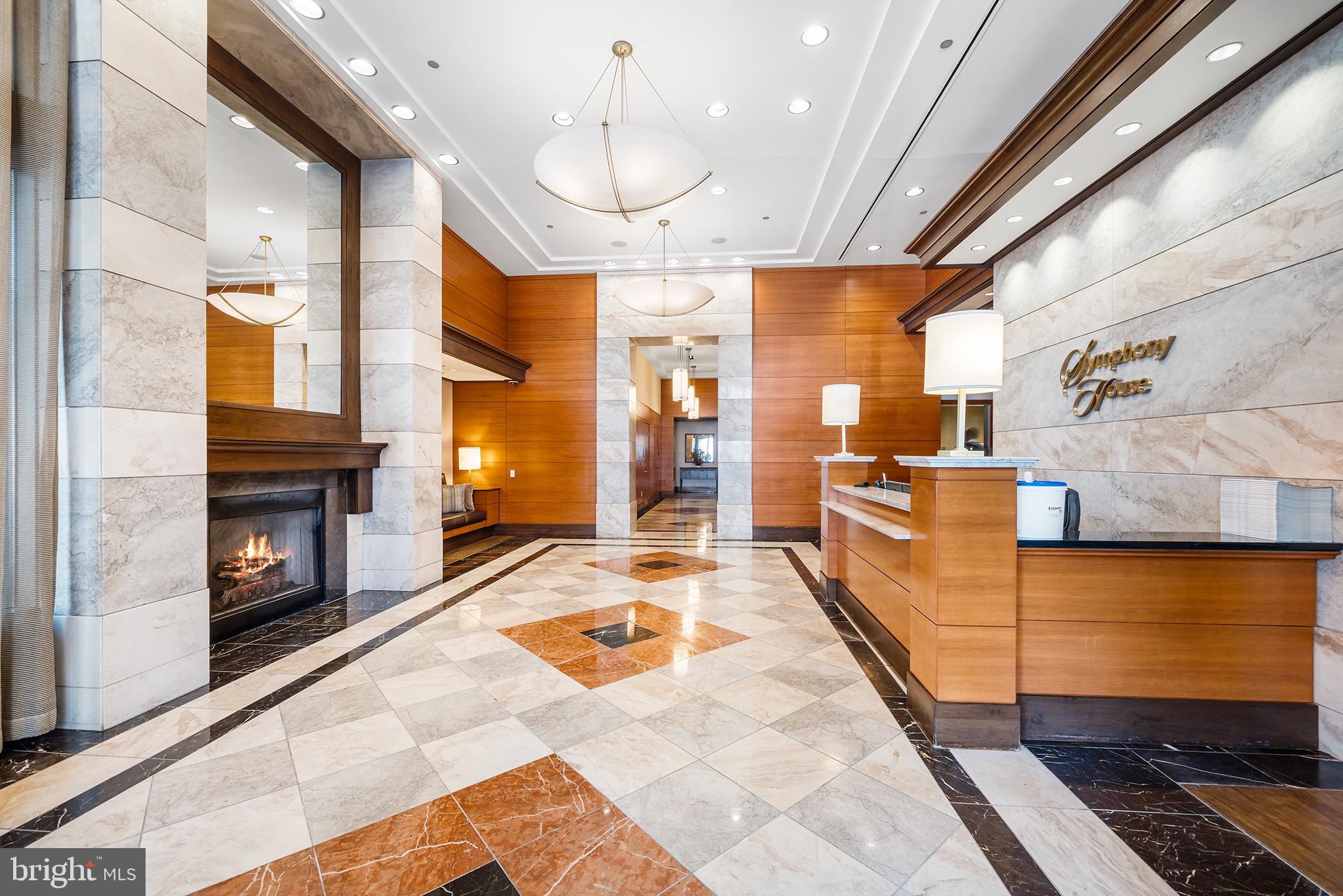 AVENUE OF THE ARTS - Residential