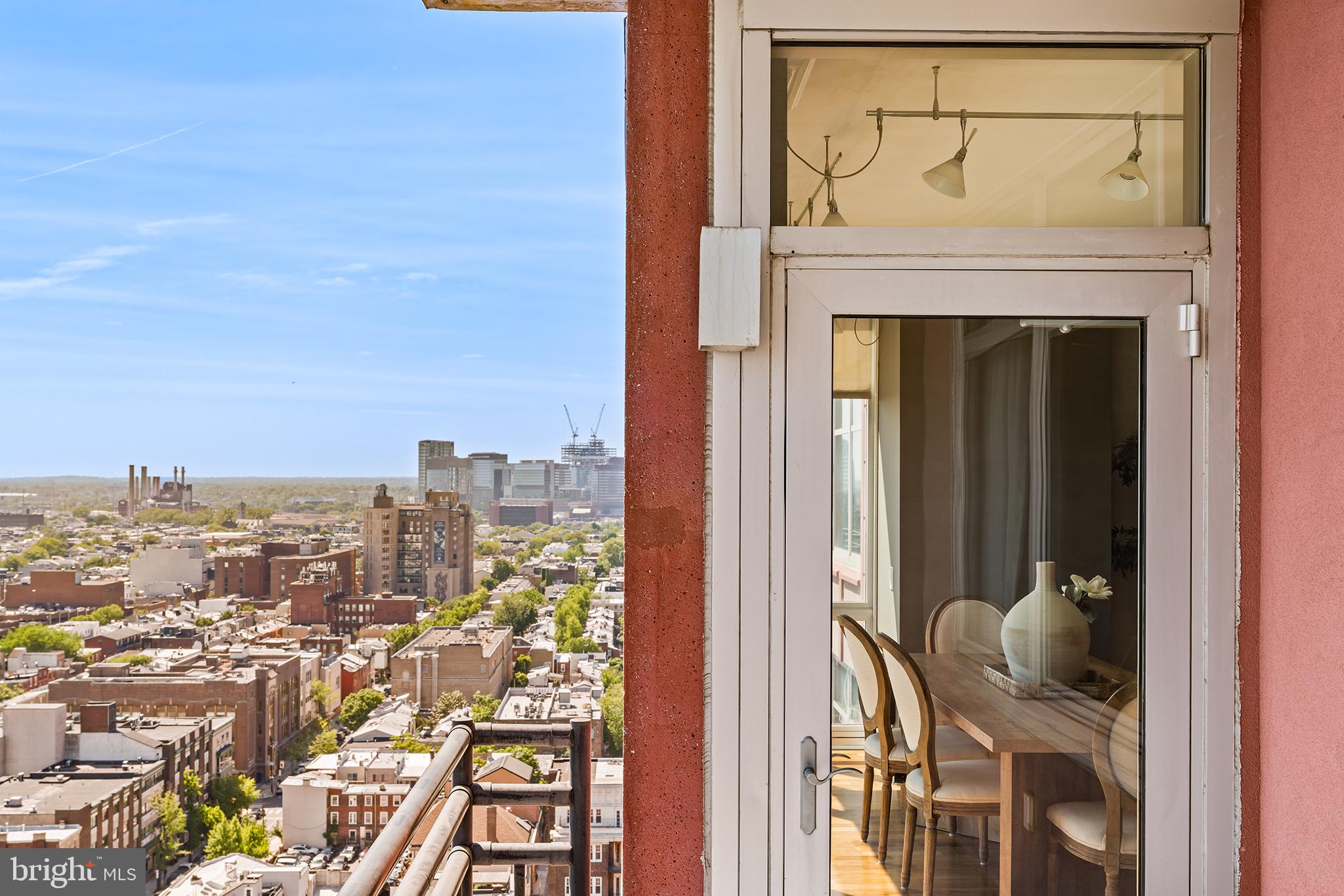 AVENUE OF THE ARTS - Residential