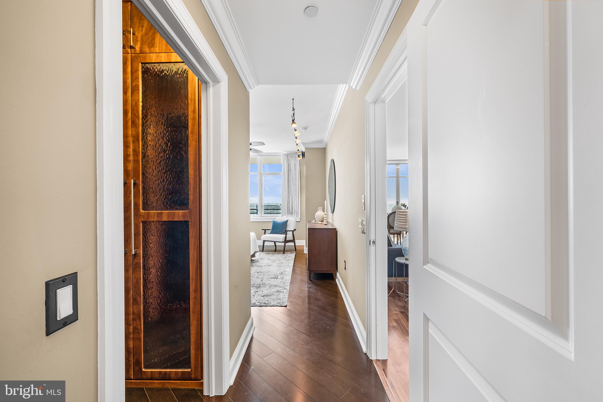 AVENUE OF THE ARTS - Residential
