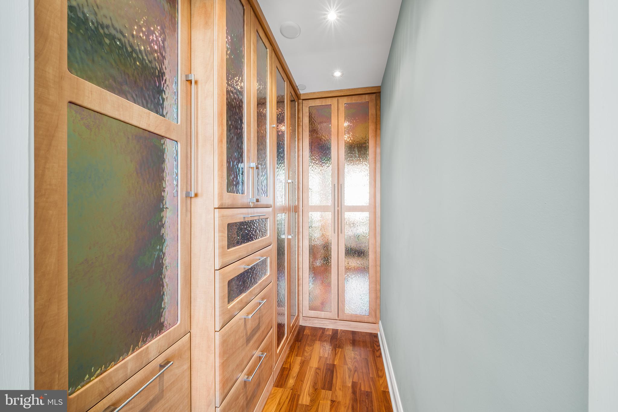 AVENUE OF THE ARTS - Residential
