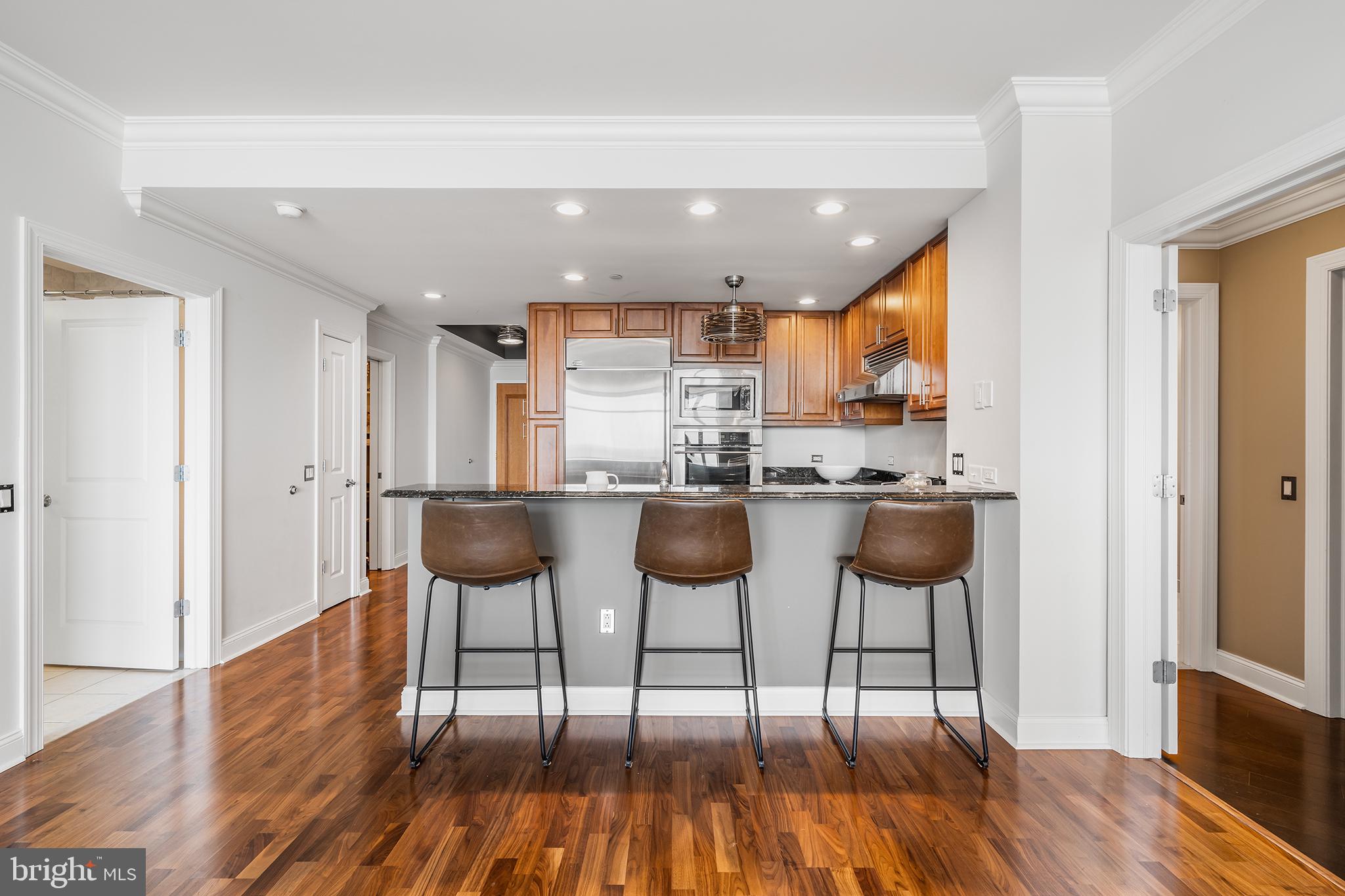 AVENUE OF THE ARTS - Residential