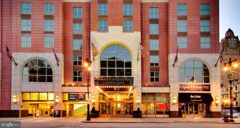Condo For Sale - 400 S Broad Street #1906<br/> PHILADELPHIA, PA 19146