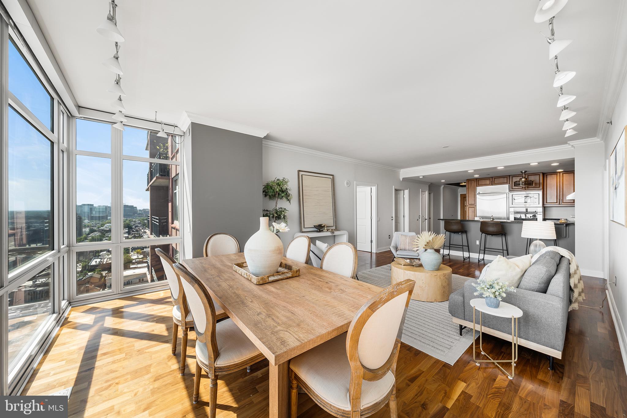 AVENUE OF THE ARTS - Residential