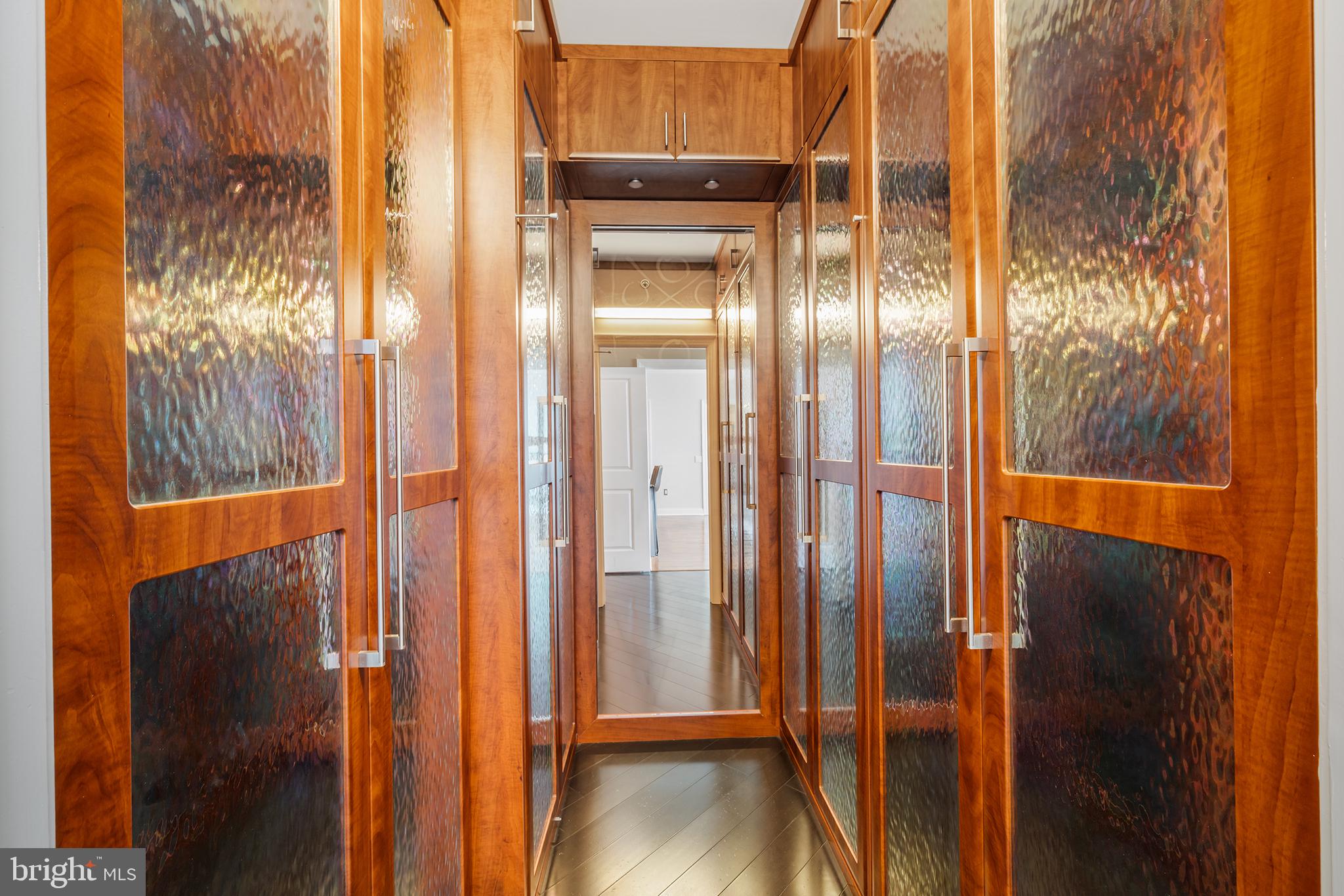 AVENUE OF THE ARTS - Residential