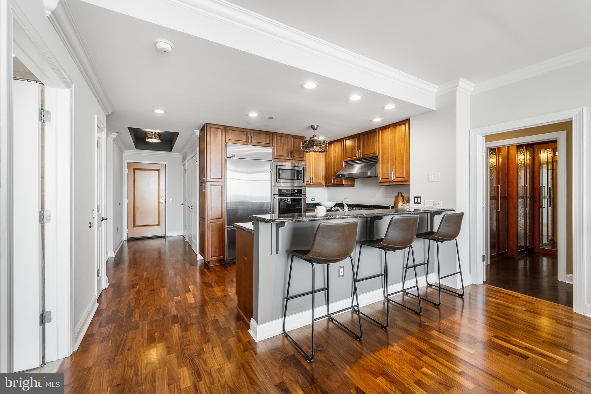 AVENUE OF THE ARTS - Residential