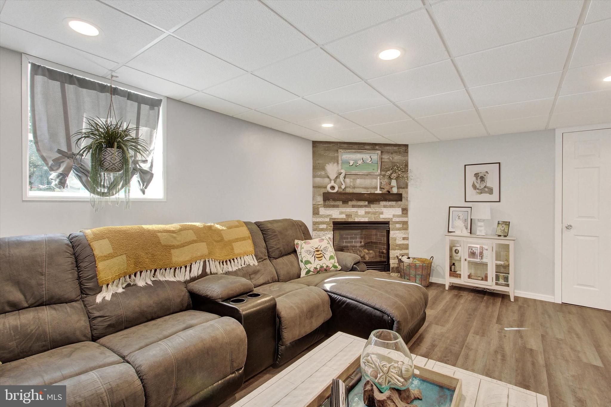 ABBOTTSTOWN - Residential