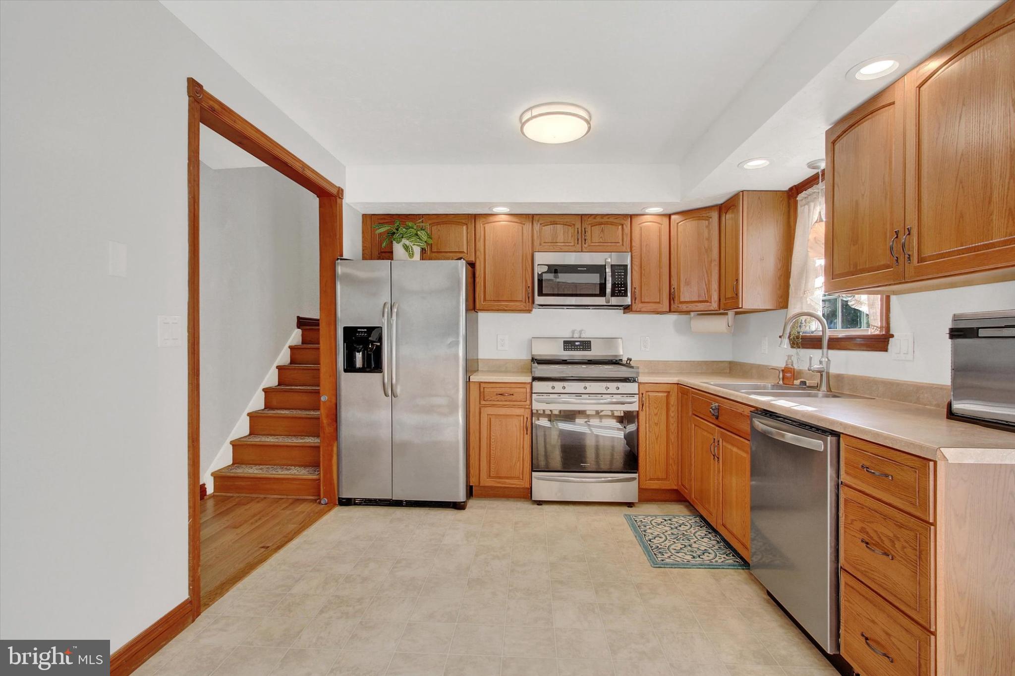 ABBOTTSTOWN - Residential