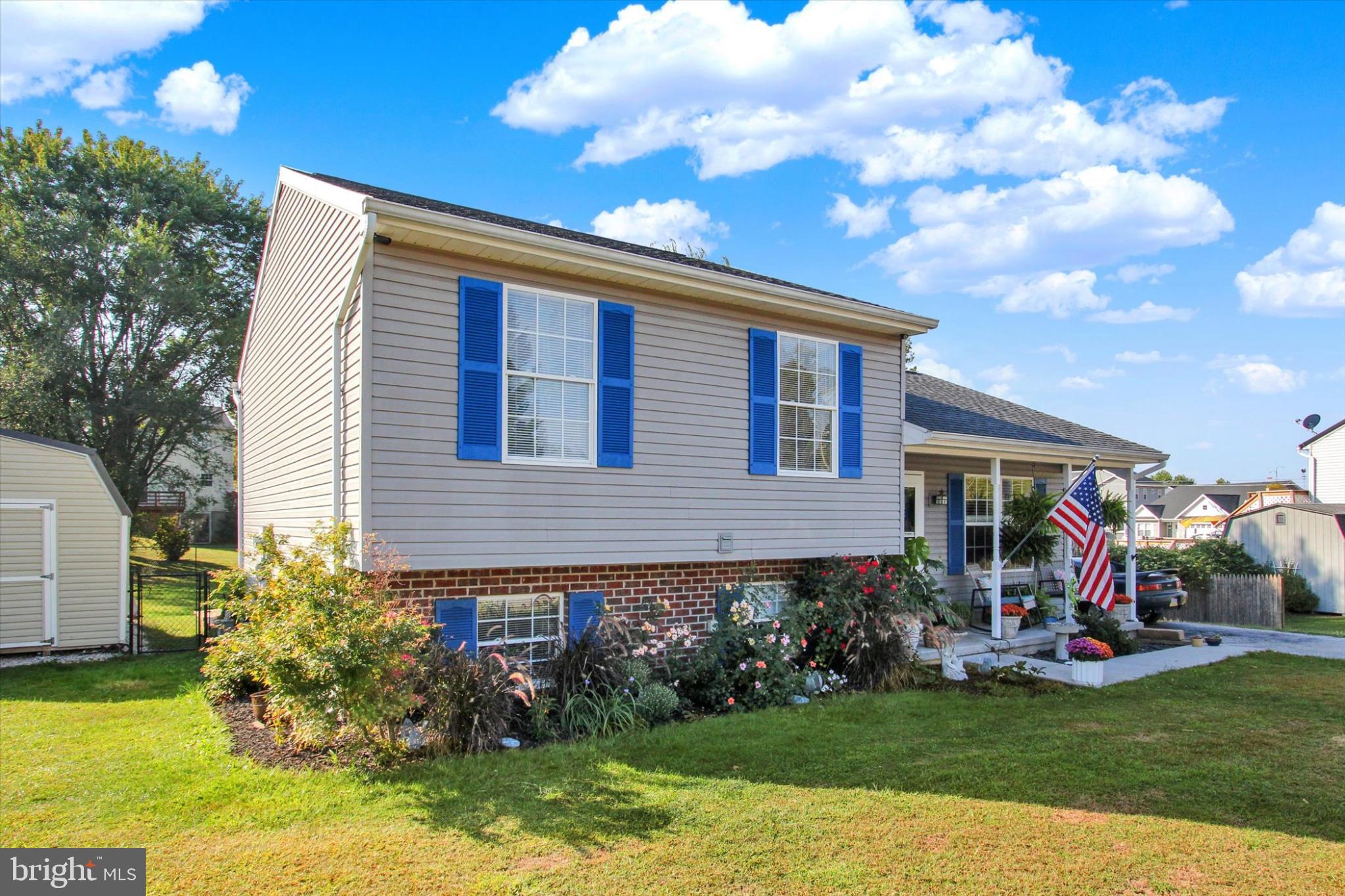 180 ABBOTTS DRIVE