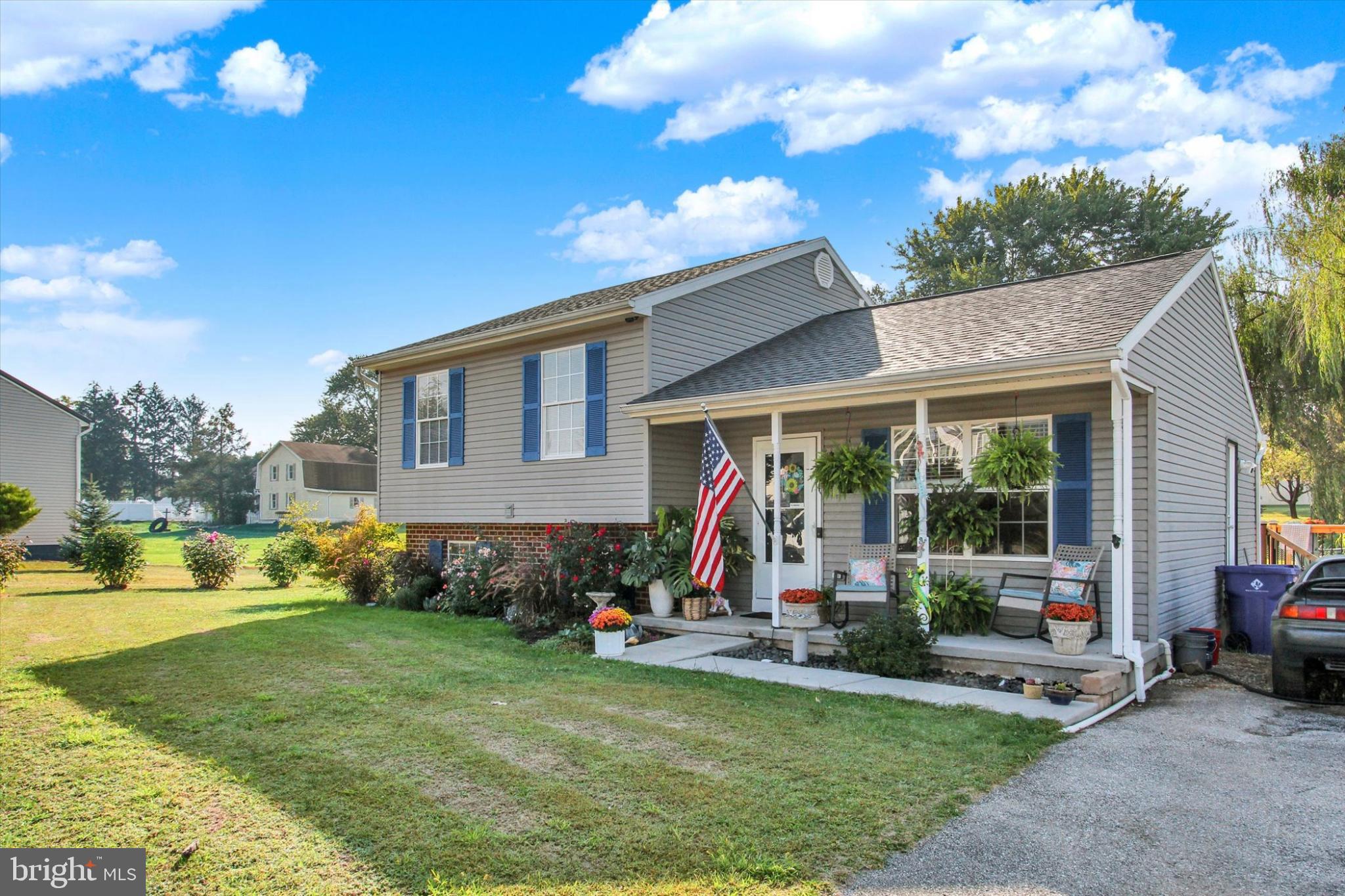180 ABBOTTS DRIVE