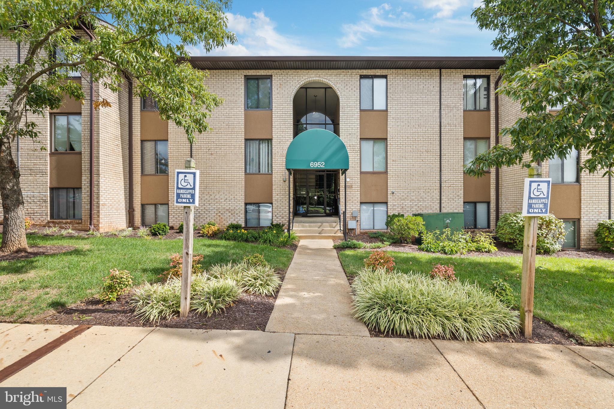 HUNTING RIDGE CONDOMINIUM - Residential