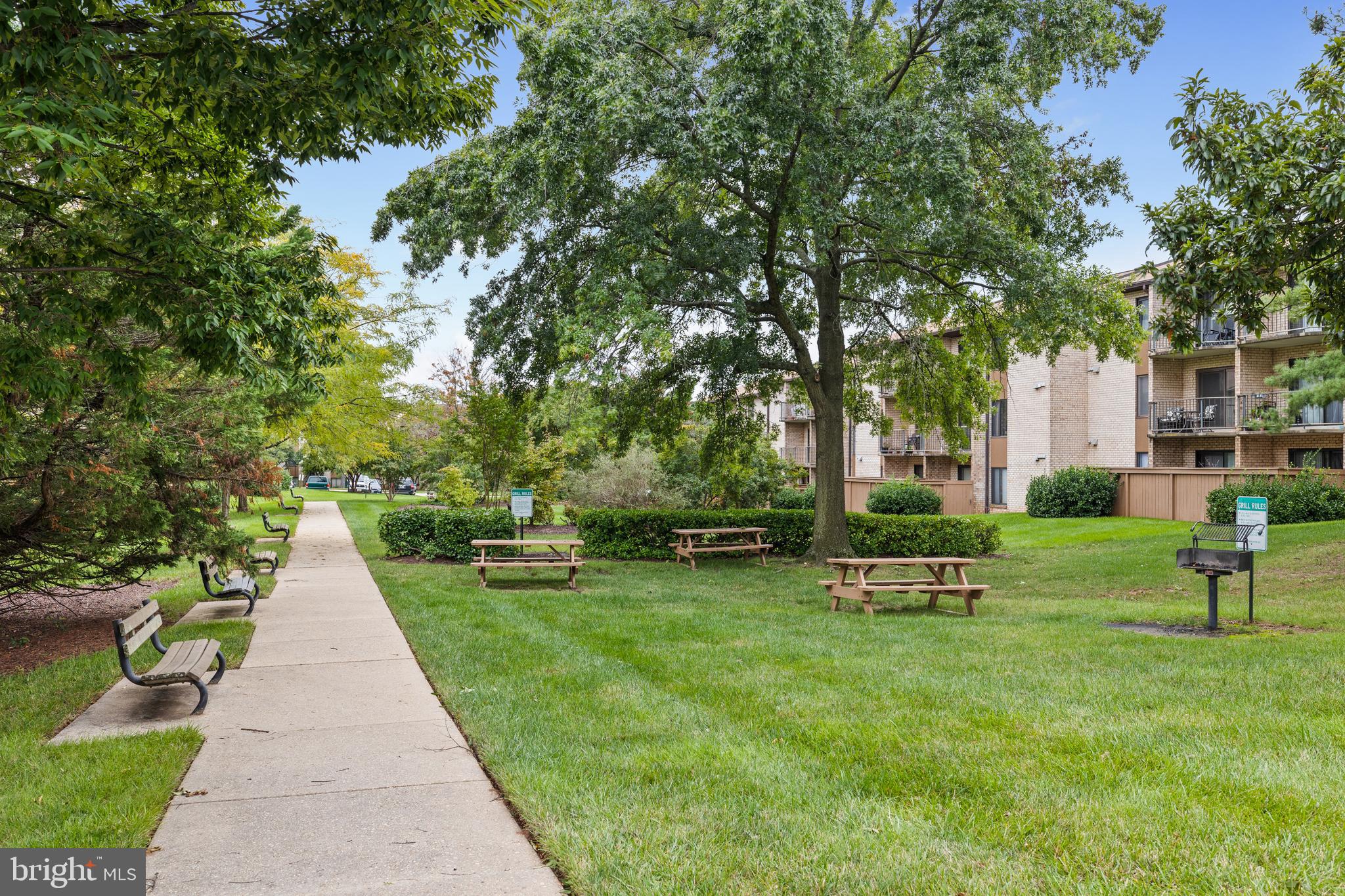 HUNTING RIDGE CONDOMINIUM - Residential