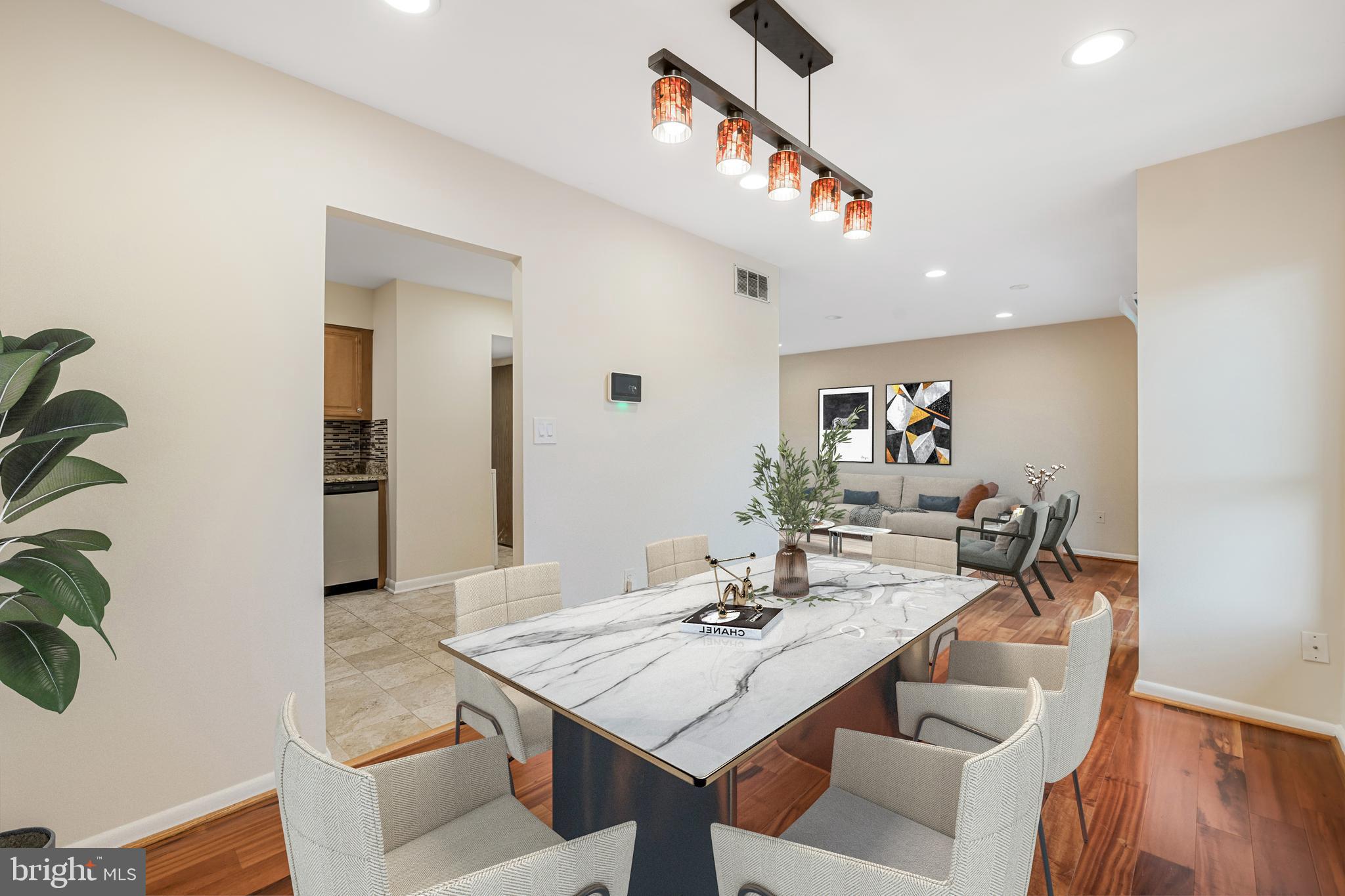 HUNTING RIDGE CONDOMINIUM - Residential