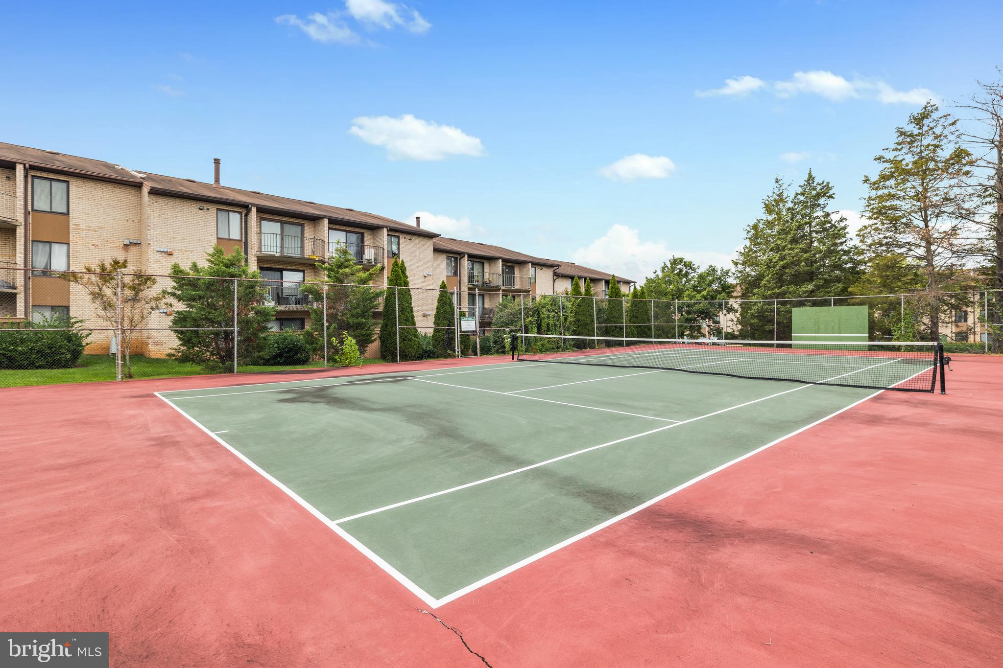 HUNTING RIDGE CONDOMINIUM - Residential