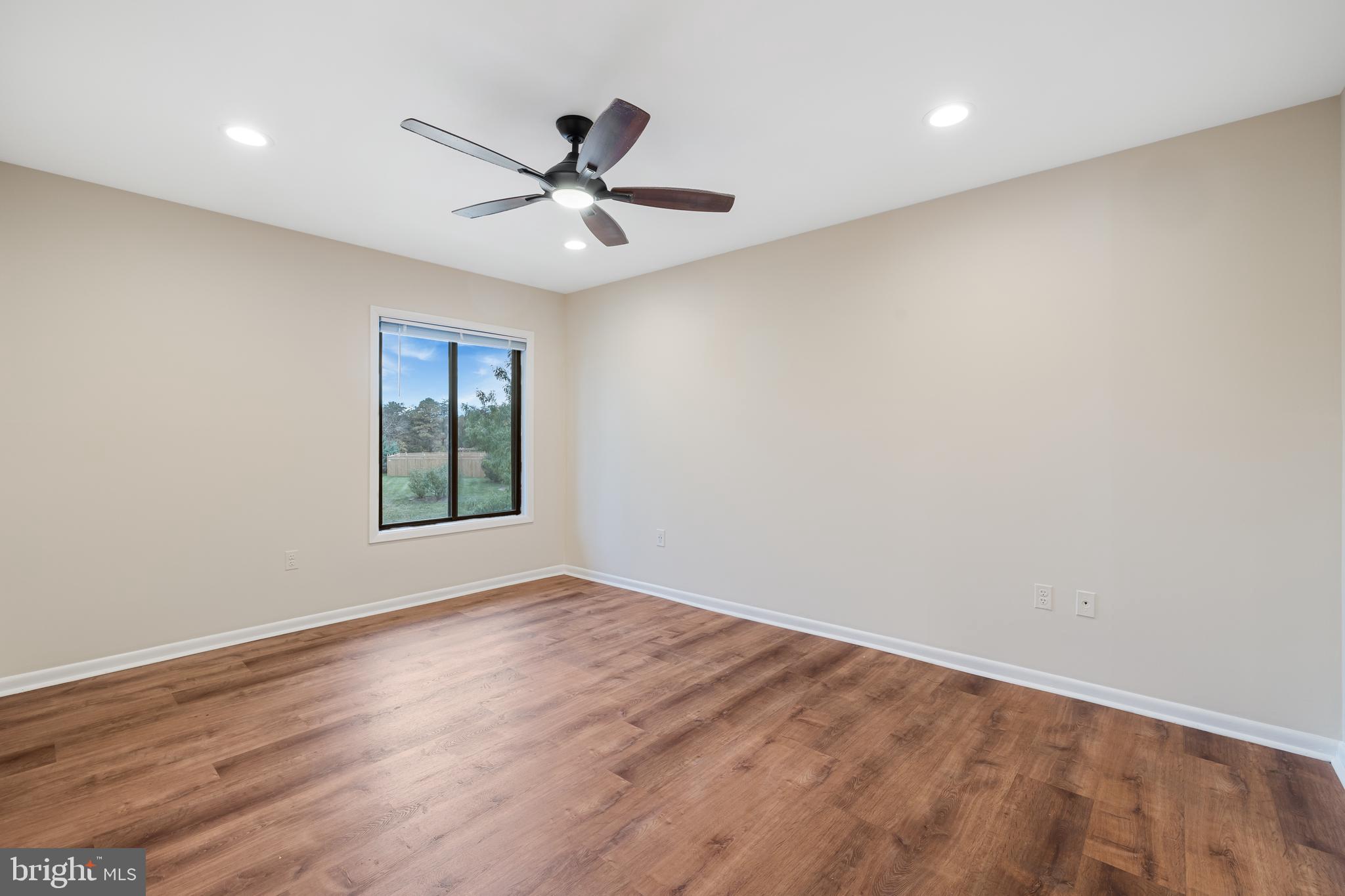 HUNTING RIDGE CONDOMINIUM - Residential