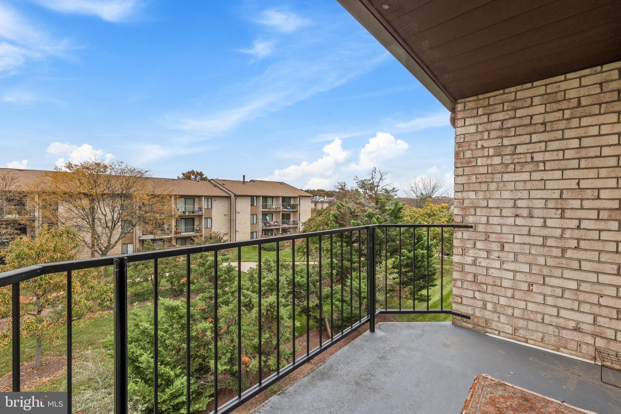 HUNTING RIDGE CONDOMINIUM - Residential