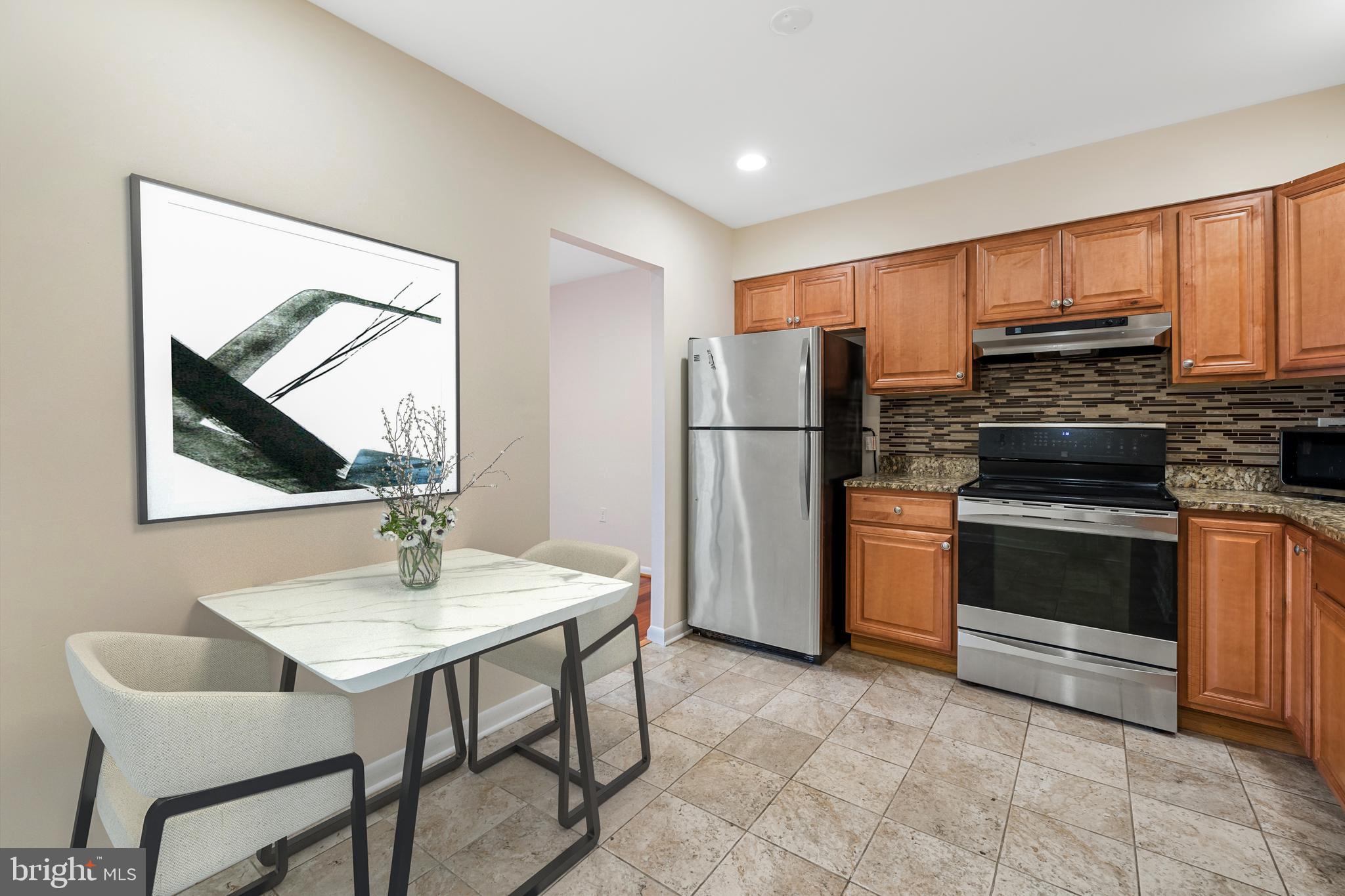 HUNTING RIDGE CONDOMINIUM - Residential