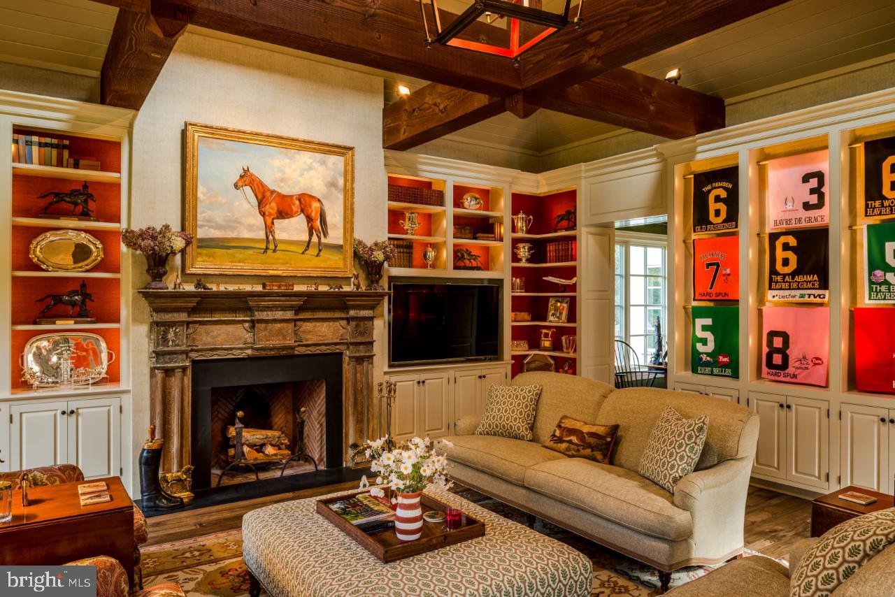 CHADDS FORD - Residential