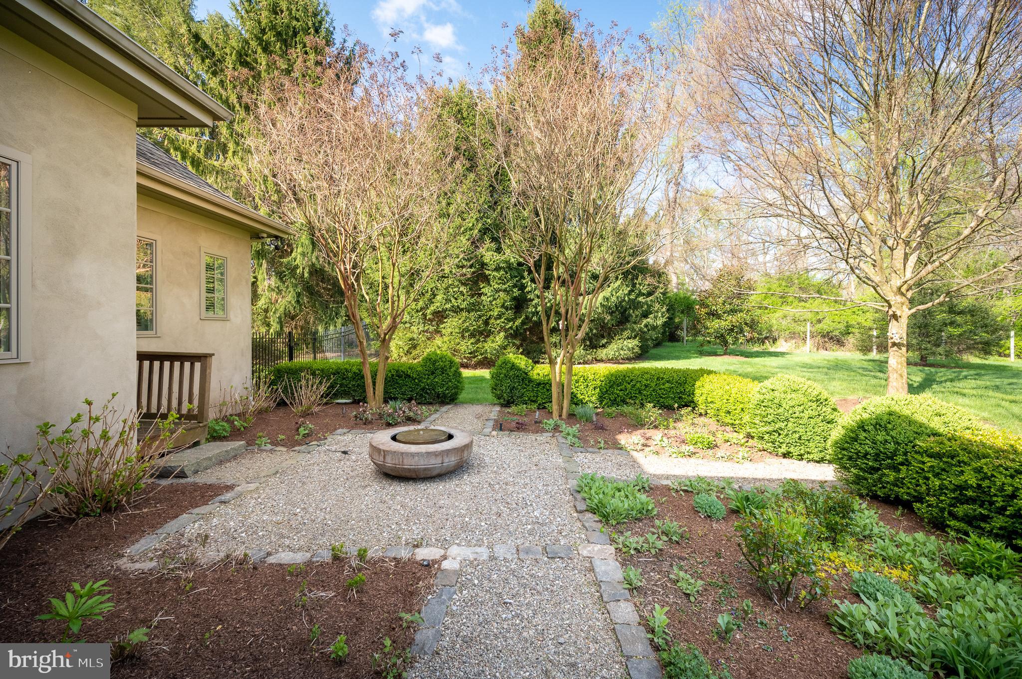 CHADDS FORD - Residential