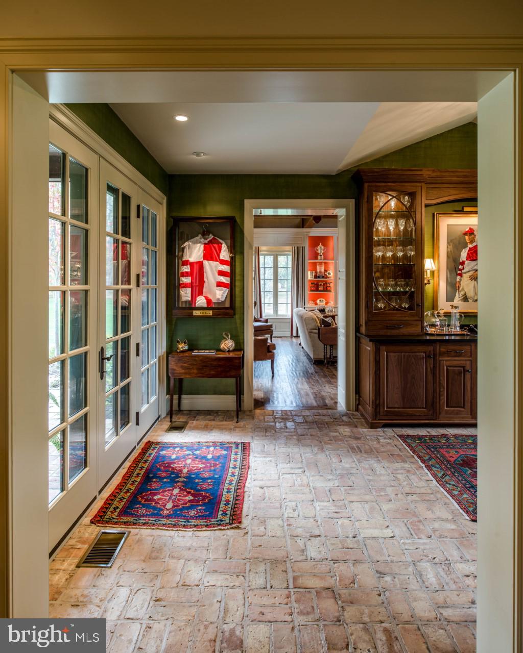 CHADDS FORD - Residential