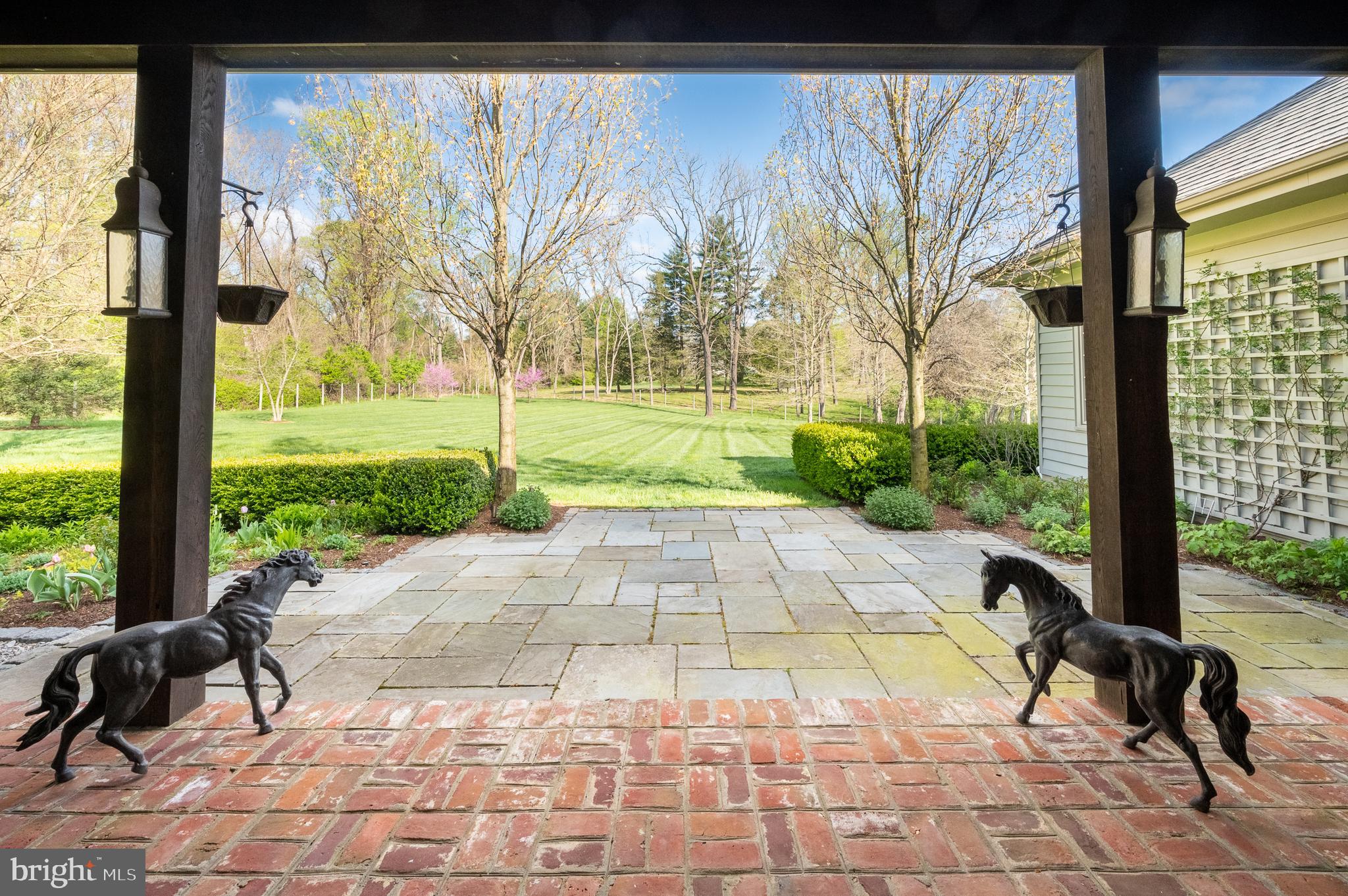 CHADDS FORD - Residential