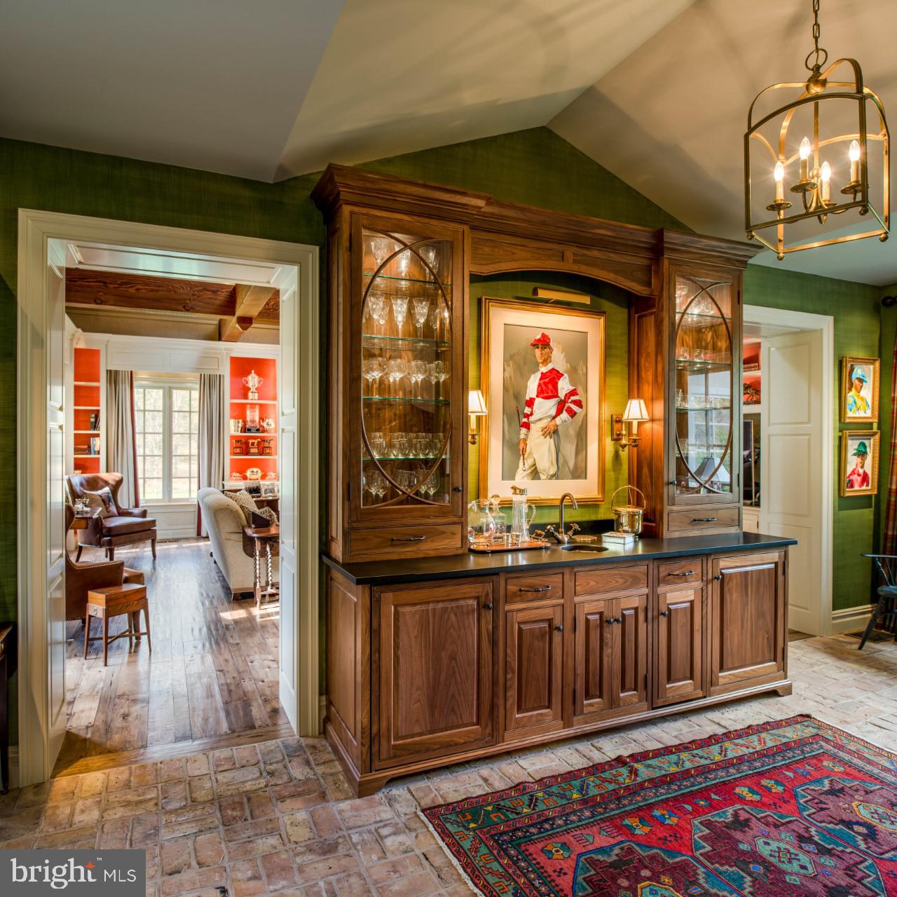 CHADDS FORD - Residential