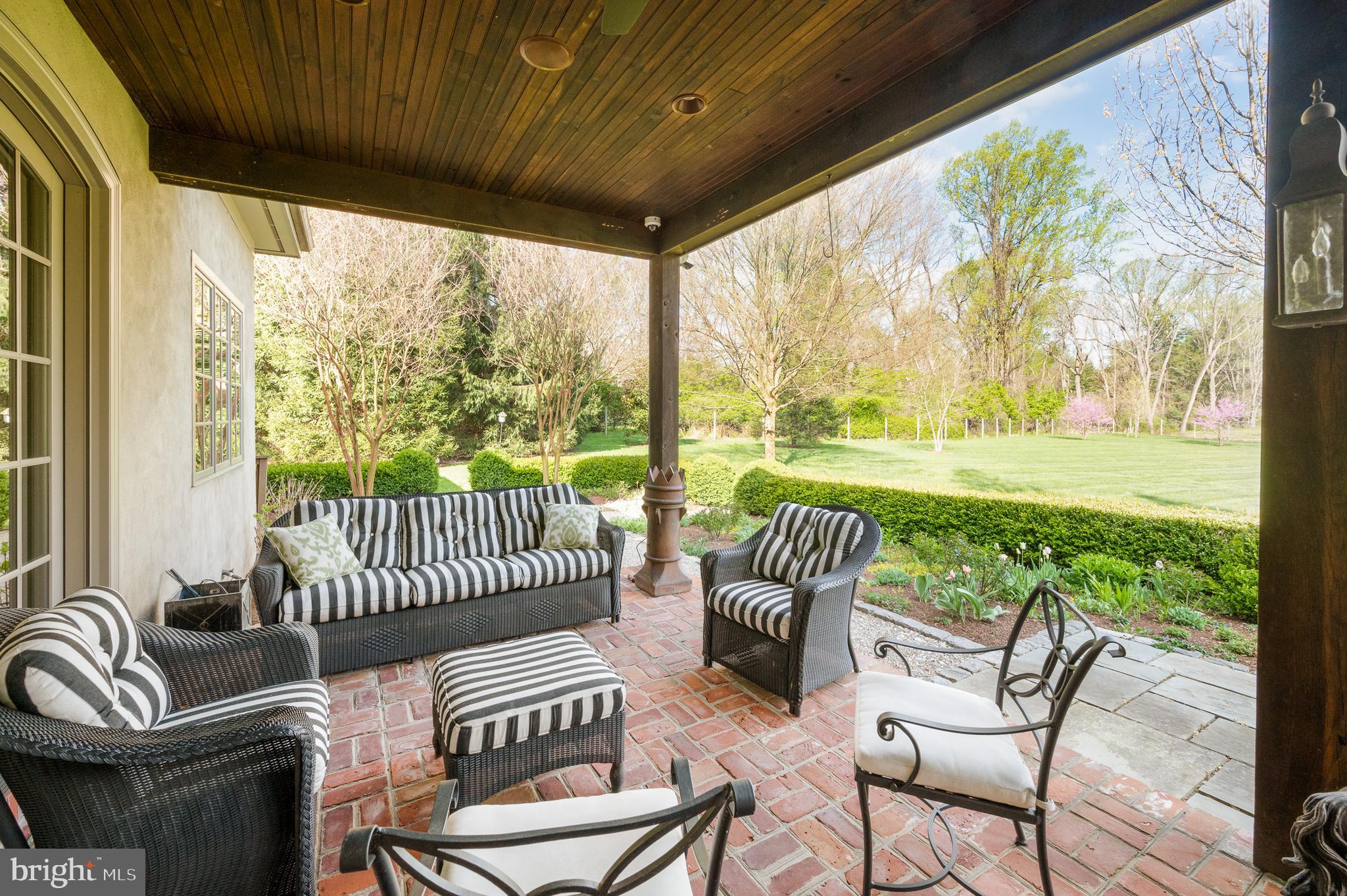 CHADDS FORD - Residential