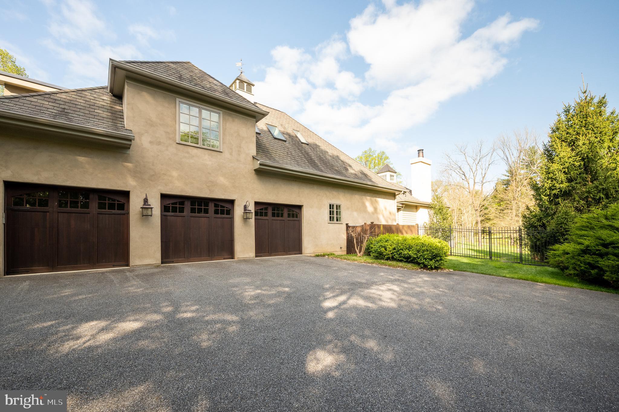 CHADDS FORD - Residential