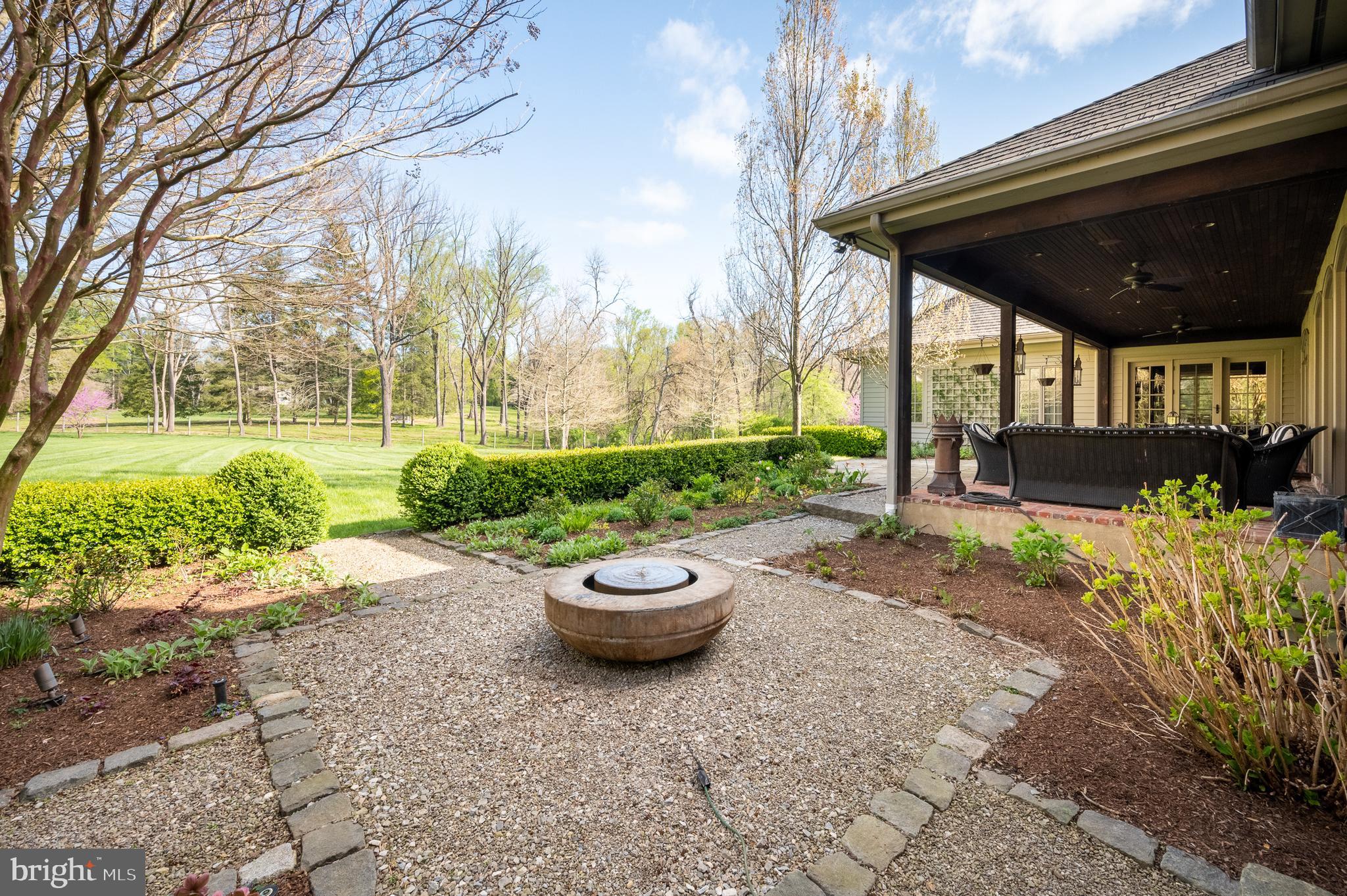 CHADDS FORD - Residential