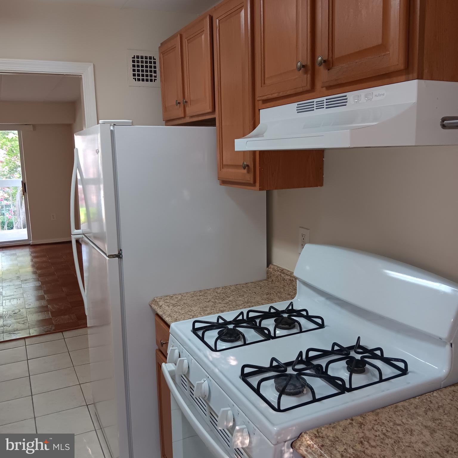 WESTCHESTER WEST - Residential Lease