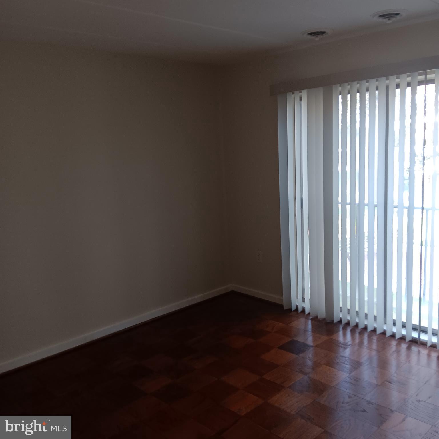 WESTCHESTER WEST - Residential Lease