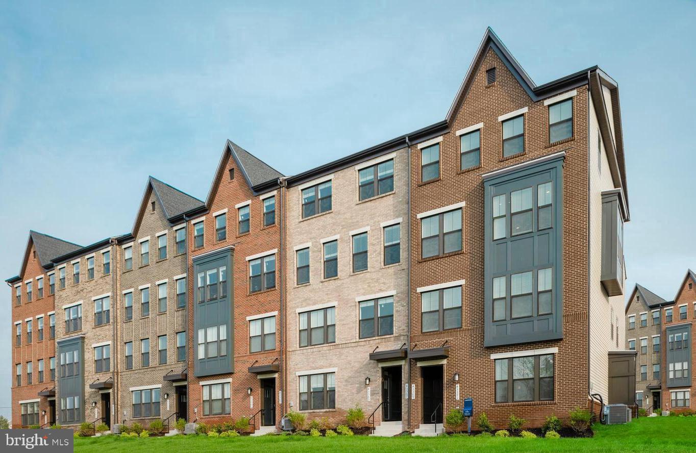 METRO WALK AT MOOREFIELD STATION - Residential Lease