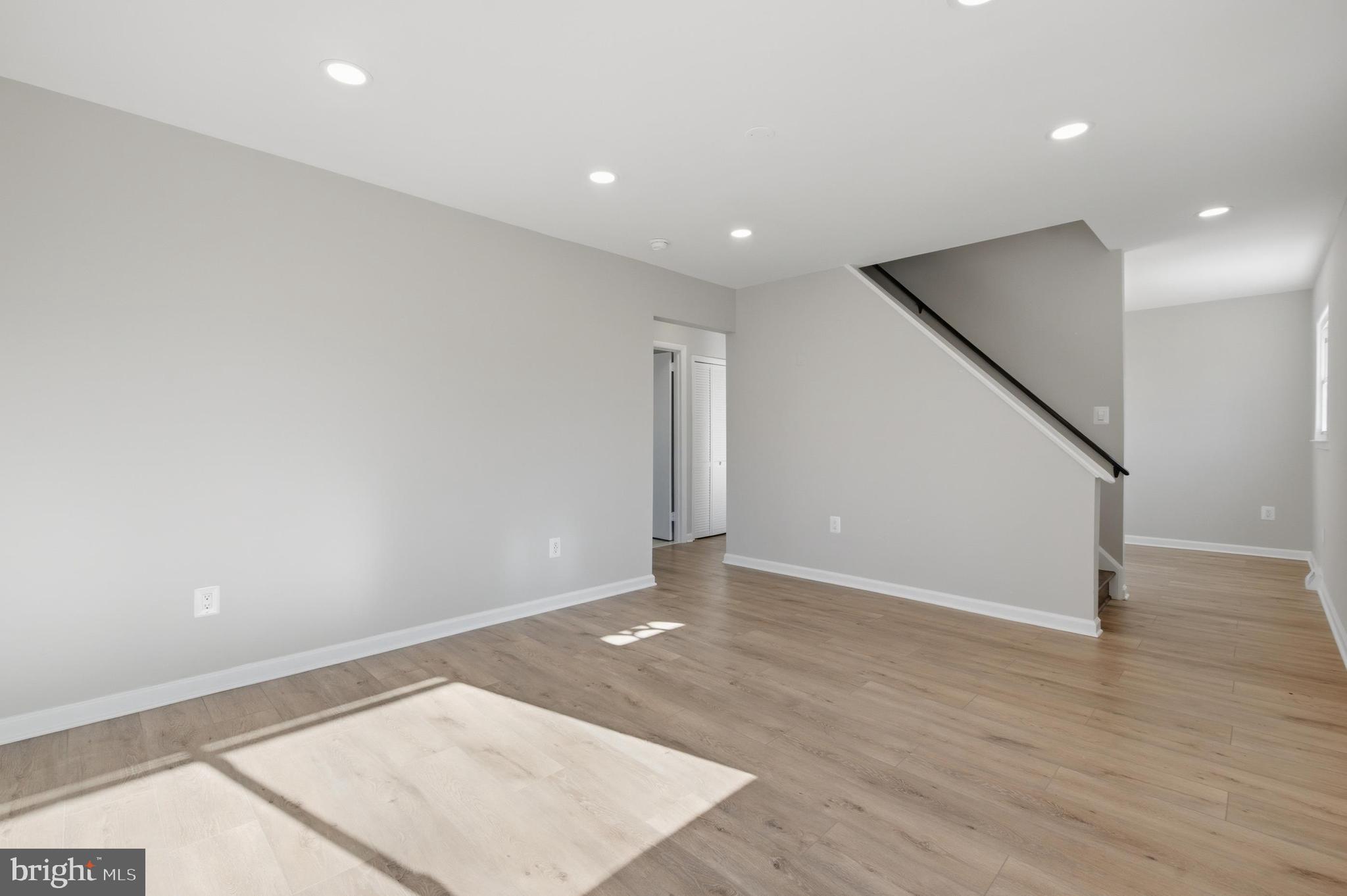 MANASSAS PARK - Residential