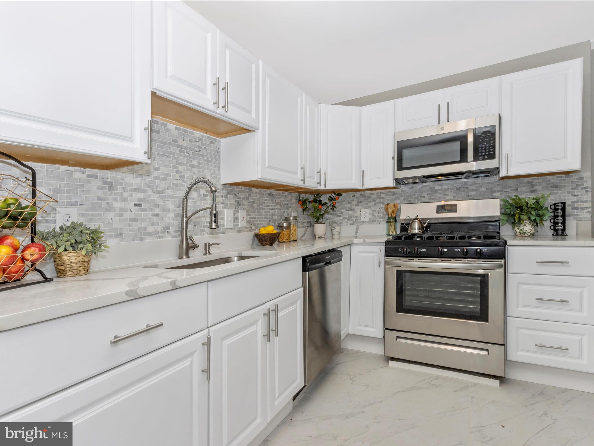 EDGEMONT - Residential