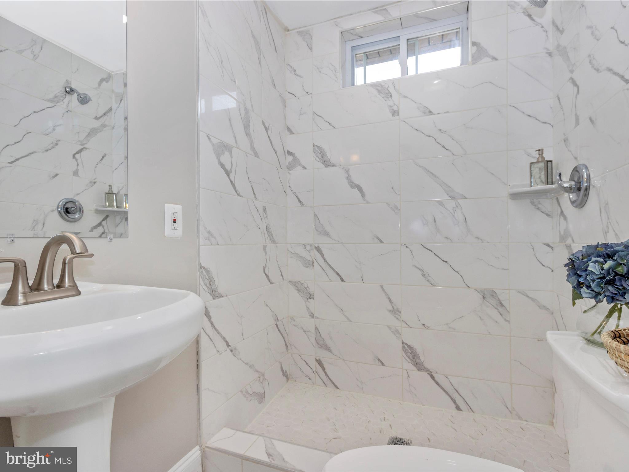 EDGEMONT - Residential