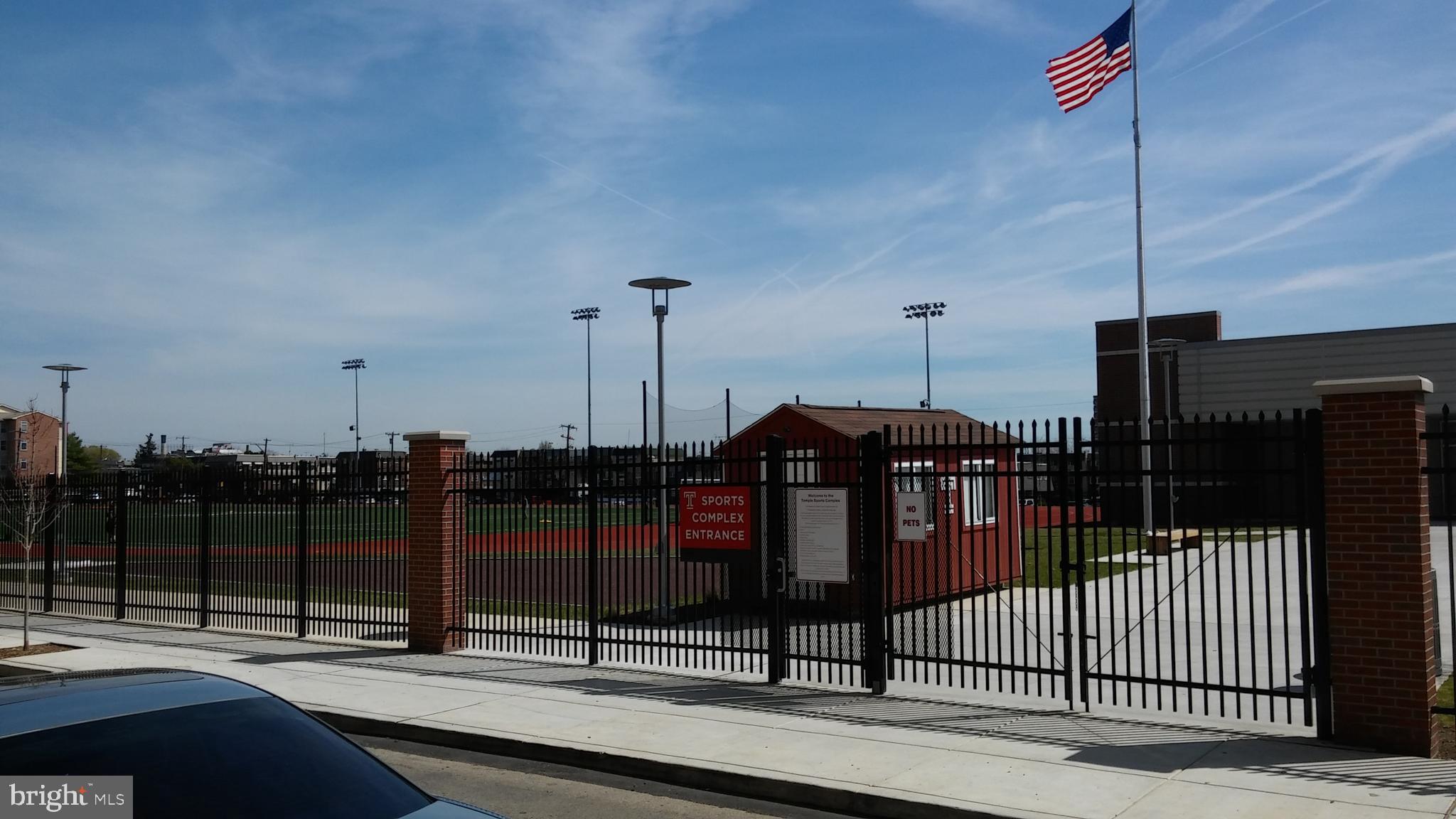YORKTOWN - Commercial Sale