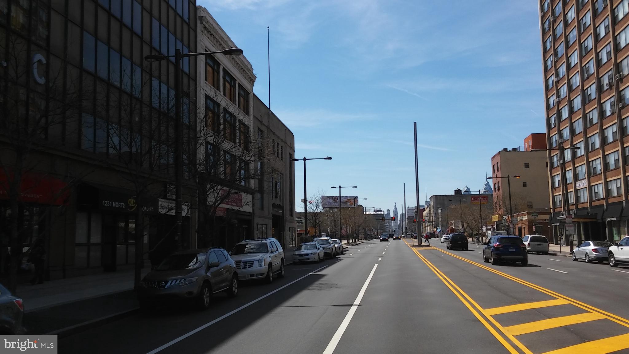 YORKTOWN - Commercial Sale