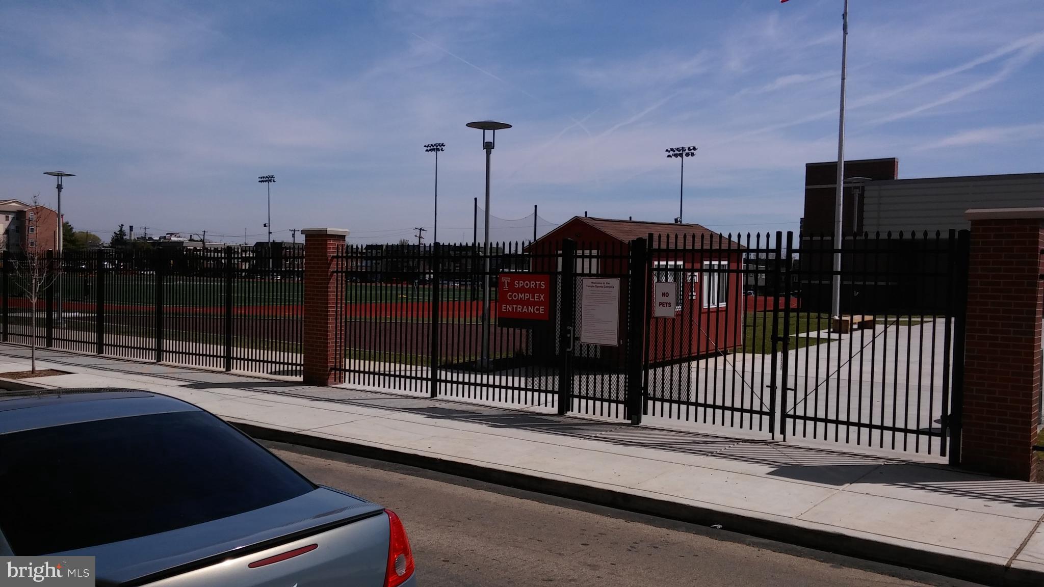 YORKTOWN - Commercial Sale