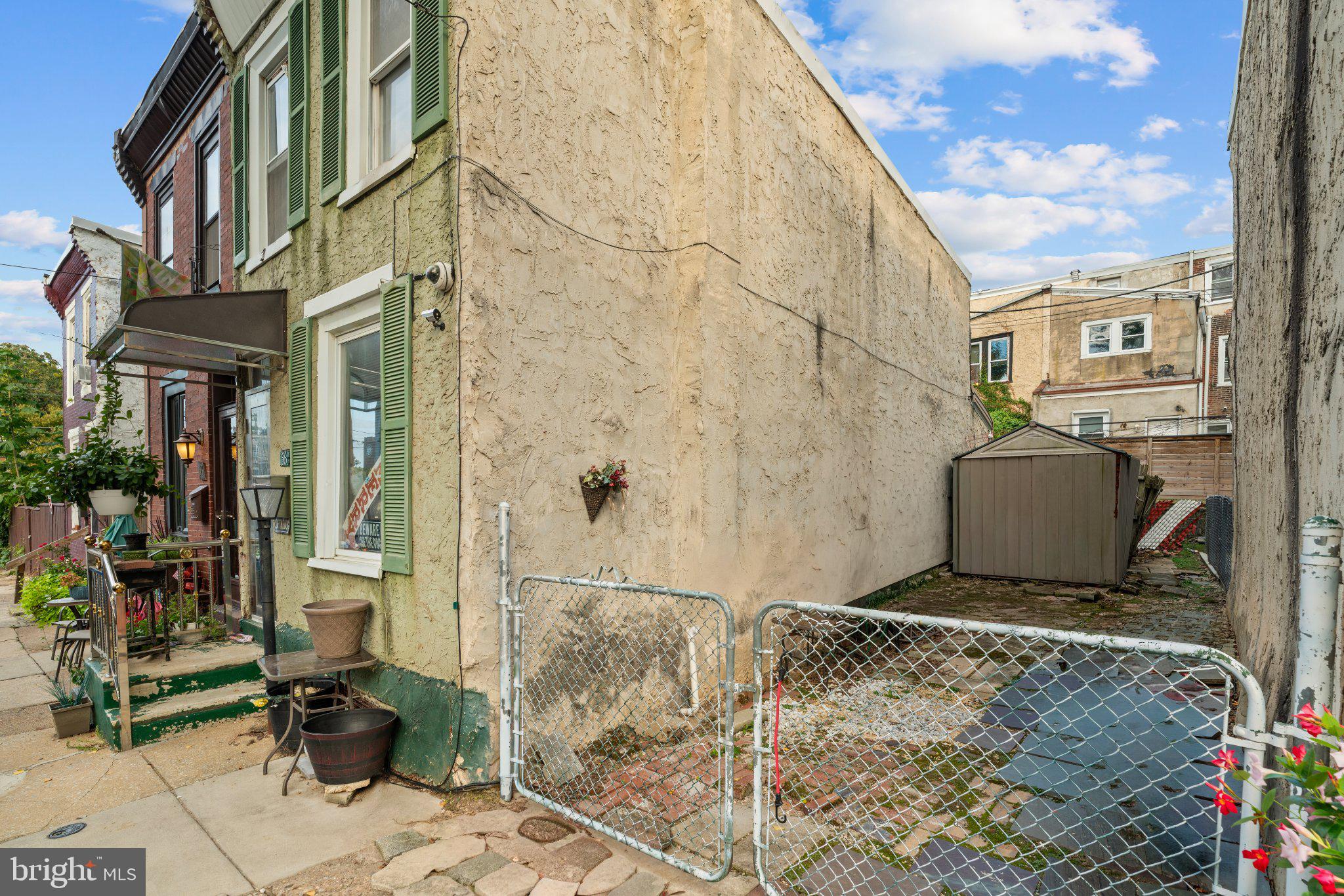 54 E EARLHAM STREET