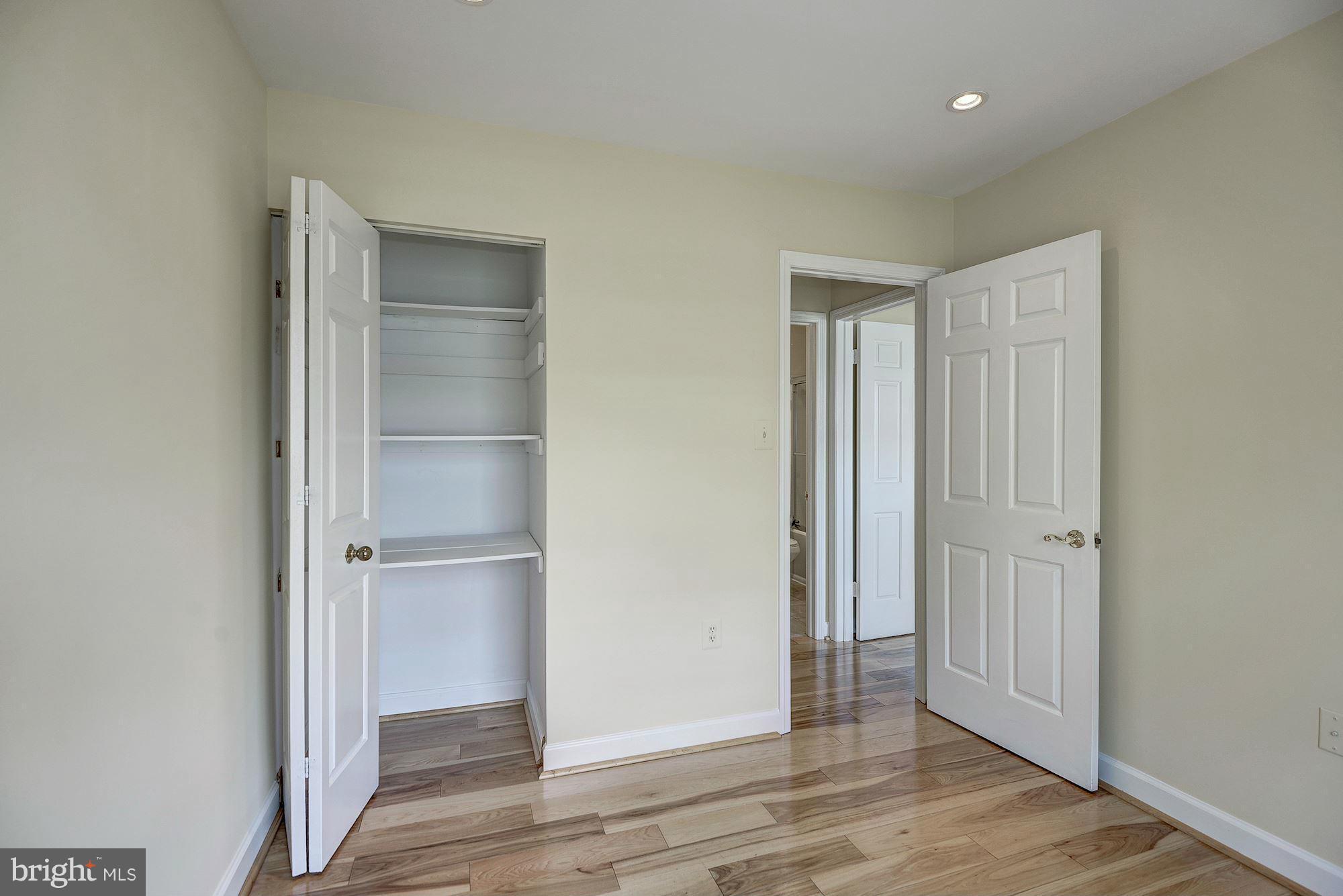 WELLINGTON COMMONS - Residential