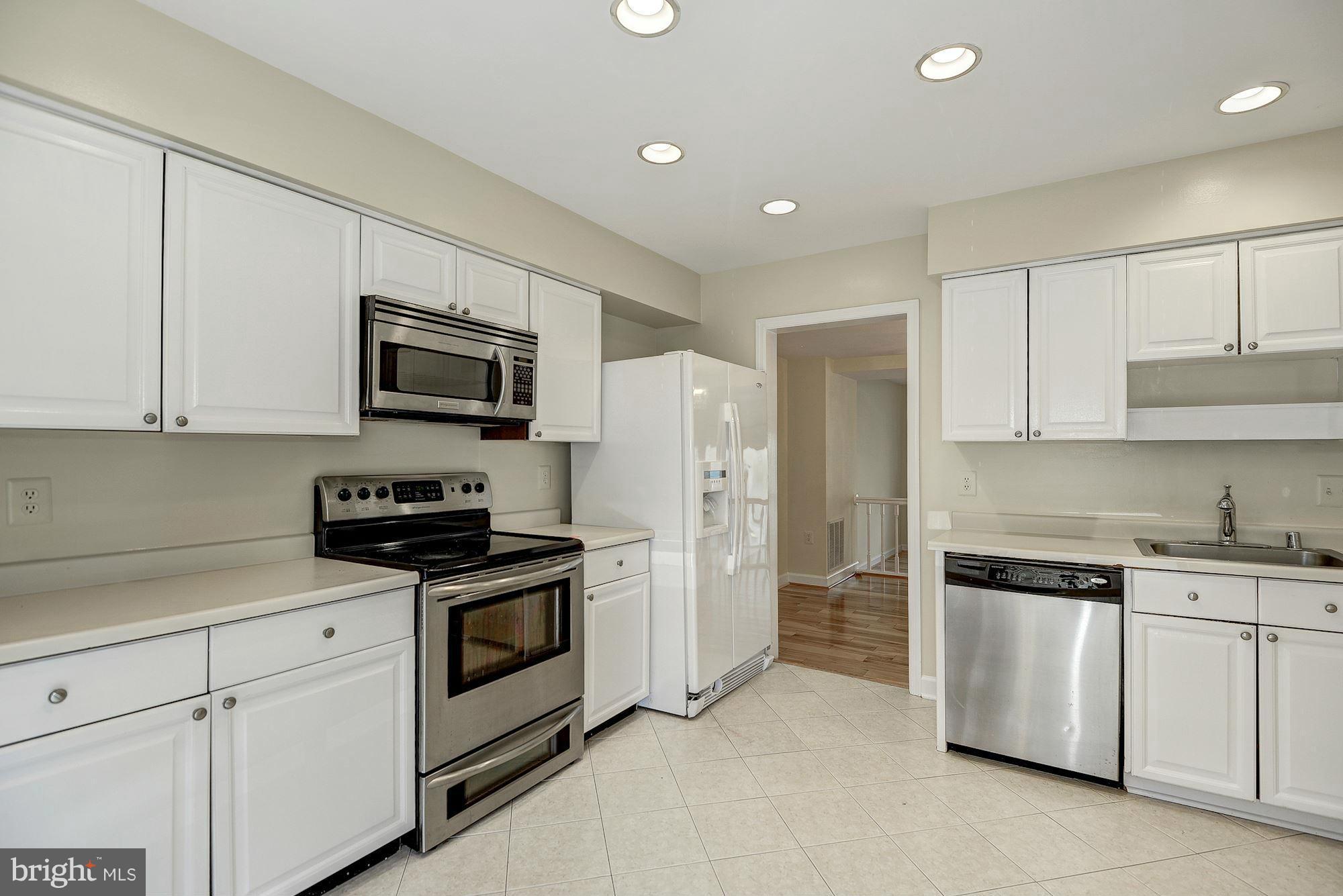 WELLINGTON COMMONS - Residential