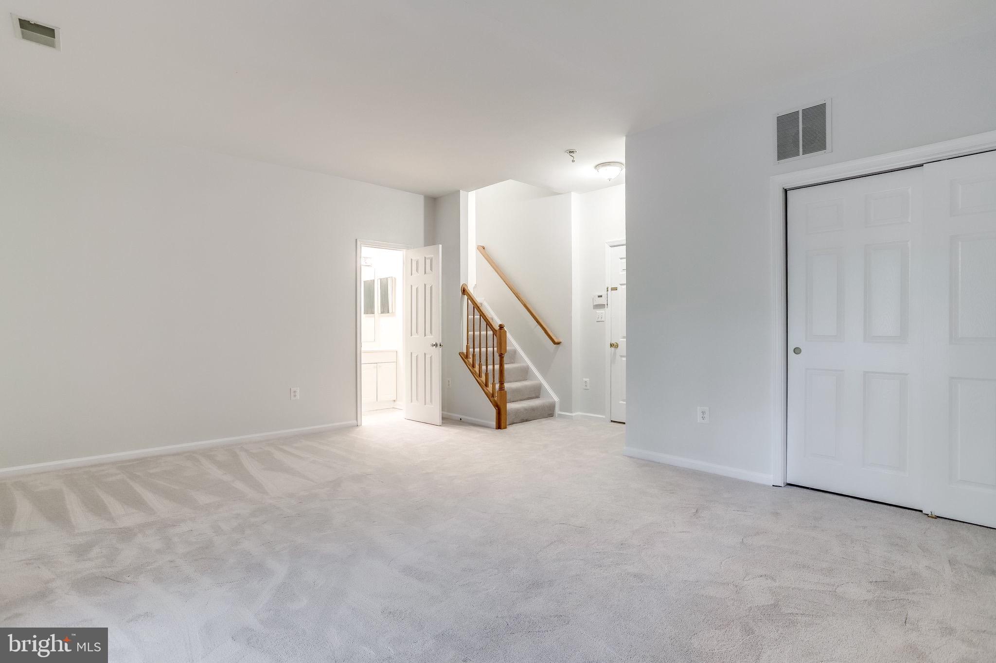 KINGSTOWNE - Residential