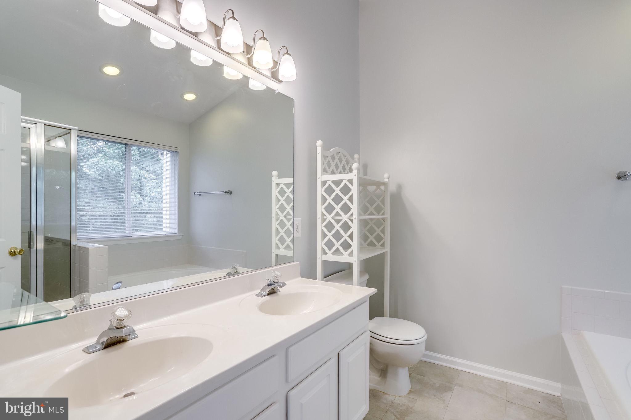 KINGSTOWNE - Residential