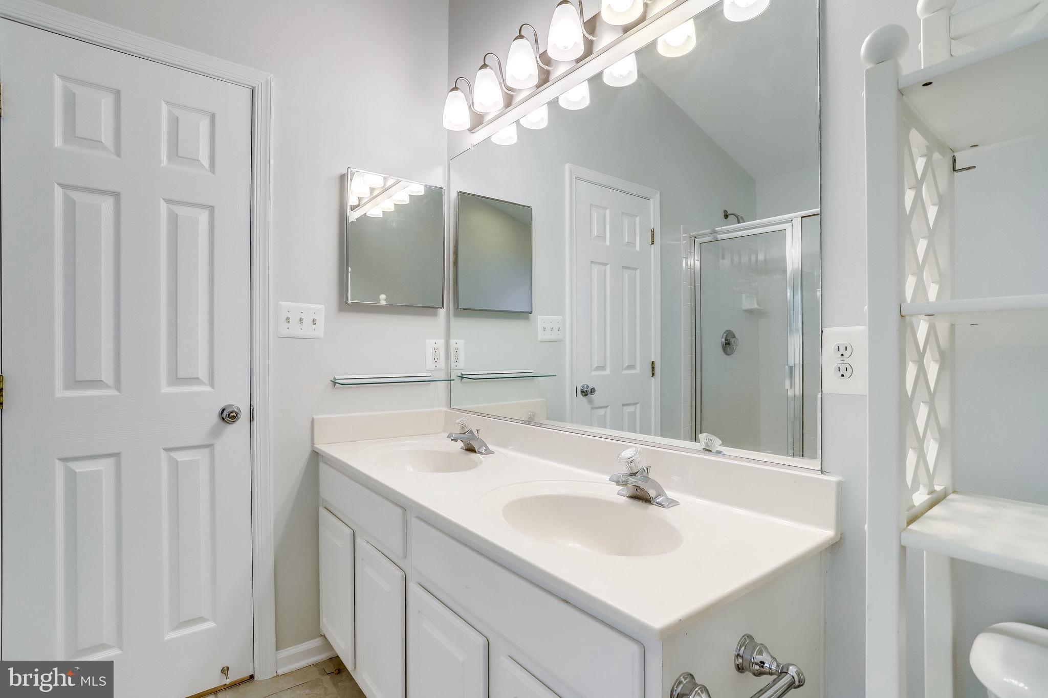 KINGSTOWNE - Residential