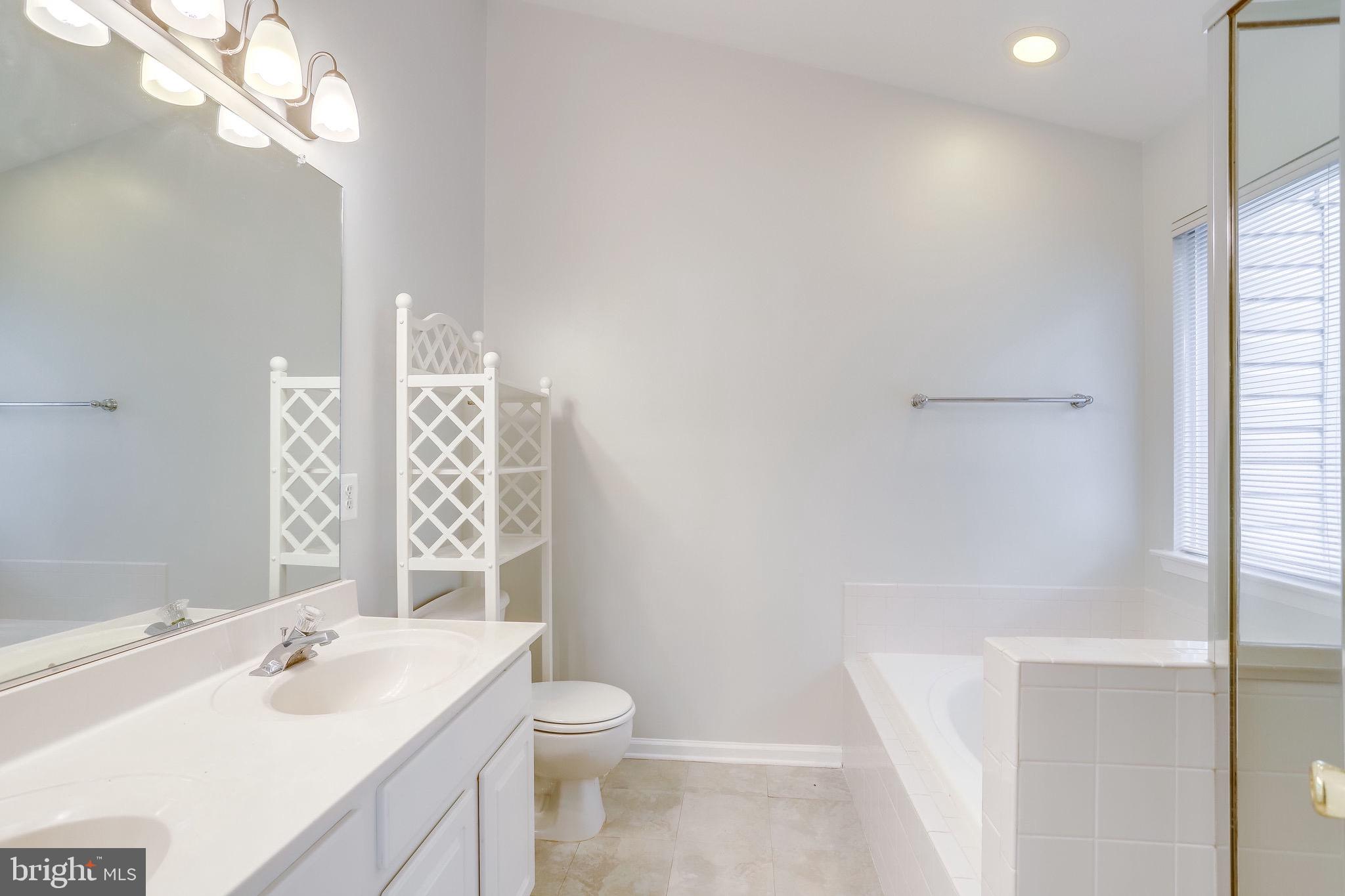 KINGSTOWNE - Residential