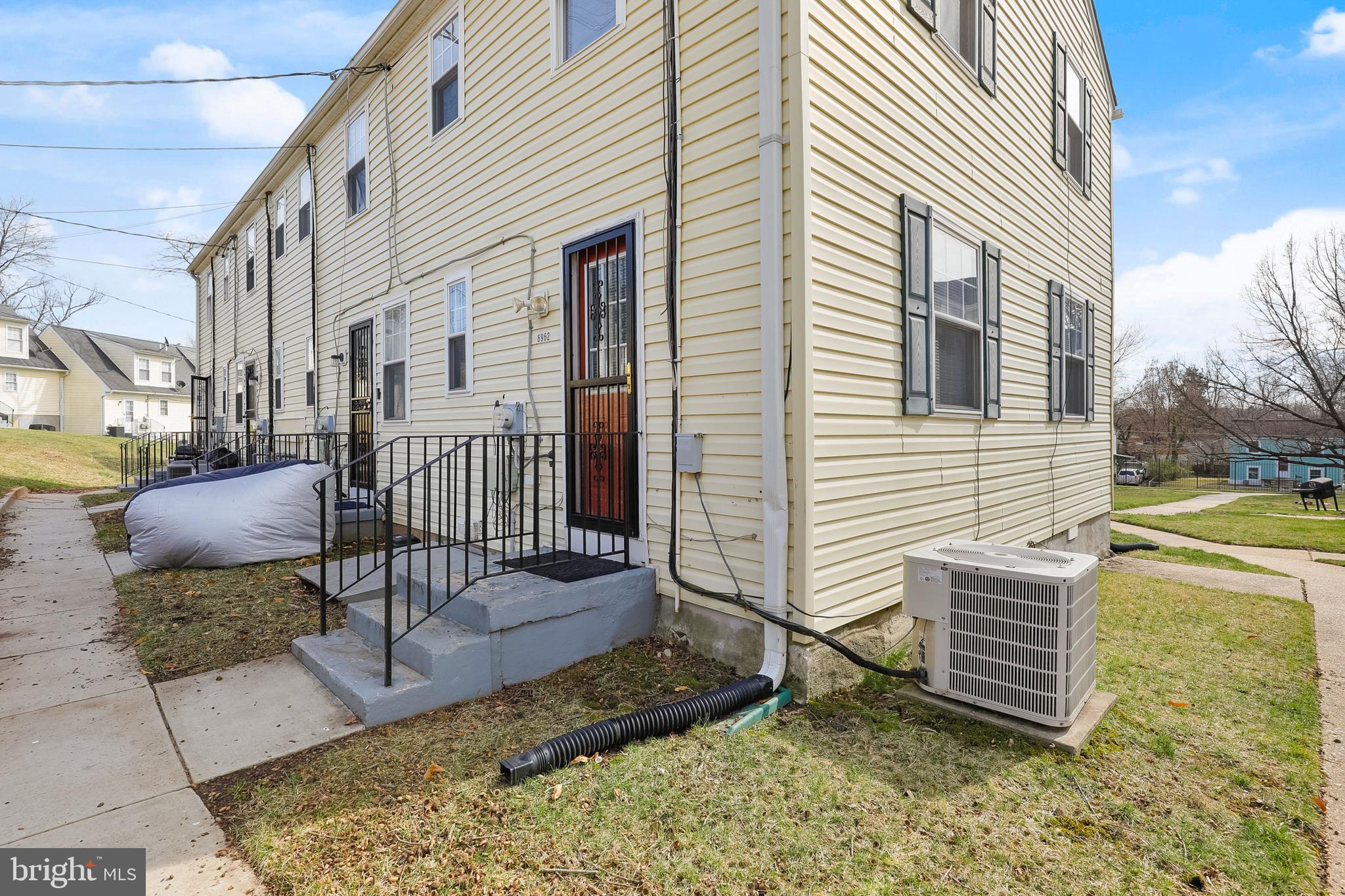 HIGHLAND AT LANDOVER STATION - Residential